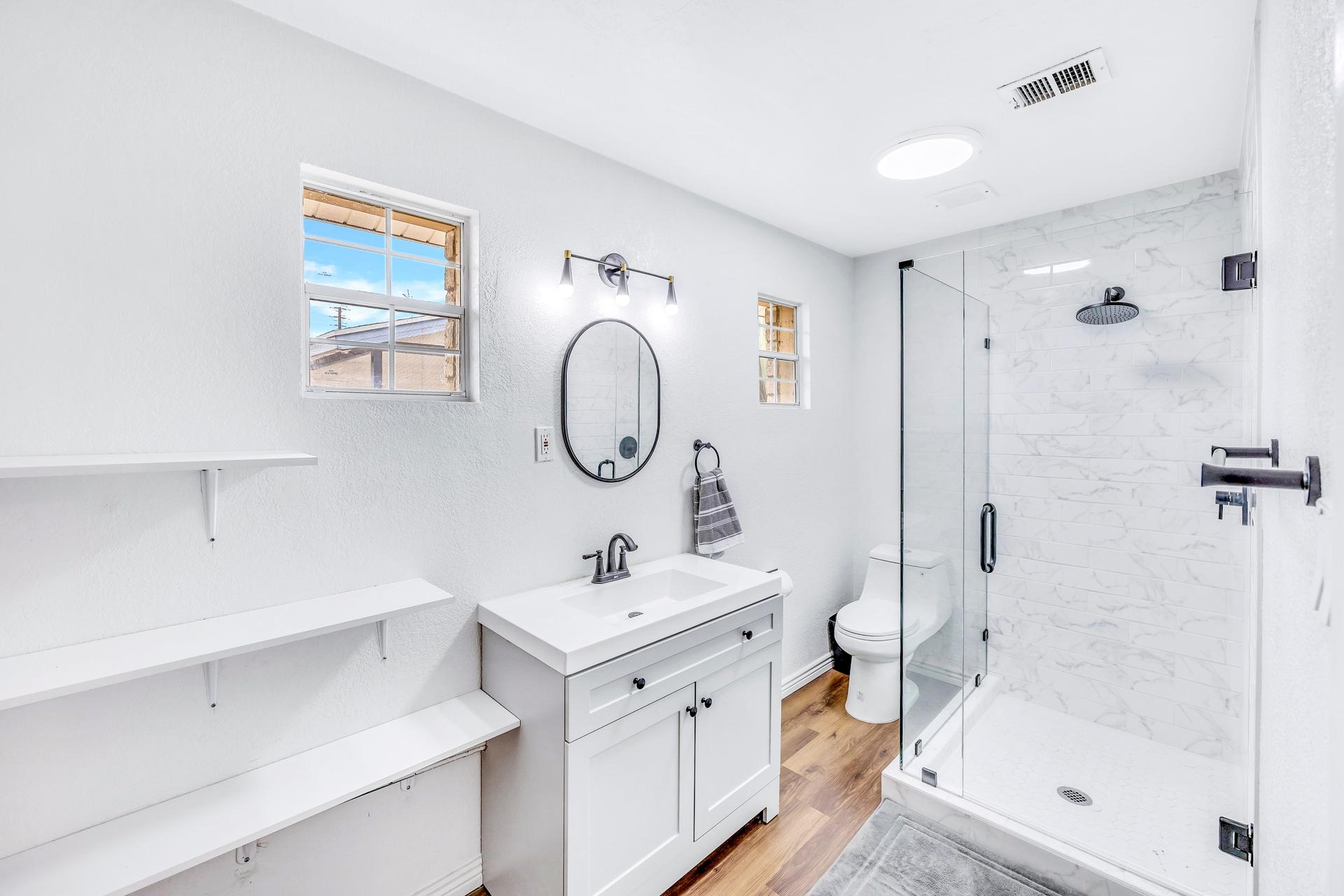 bathroom, detected:shower, bathtub