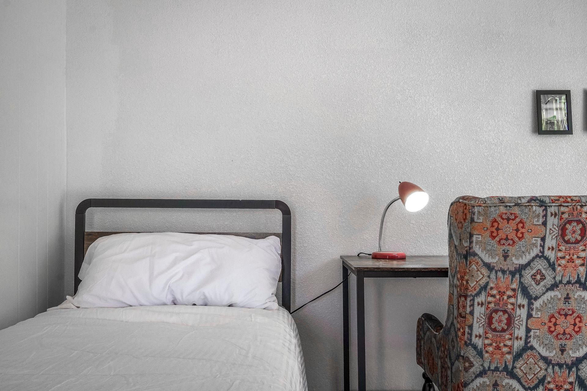 bedroom, detected:bed