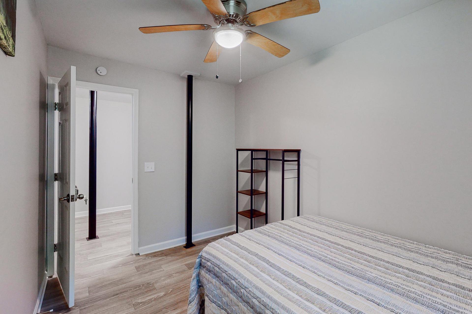 bedroom, detected:ceiling fan, bed