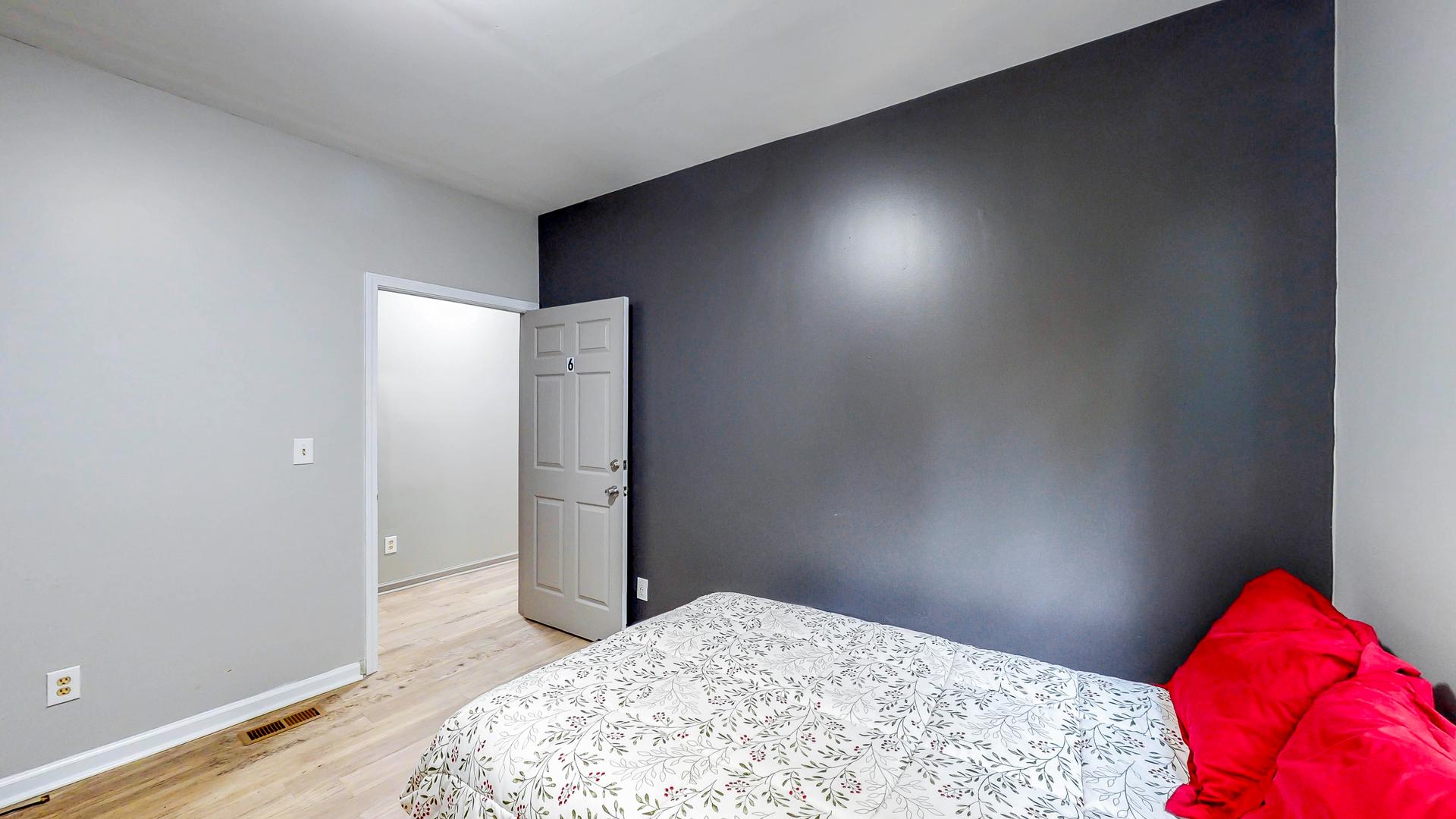 bedroom, detected: bed
