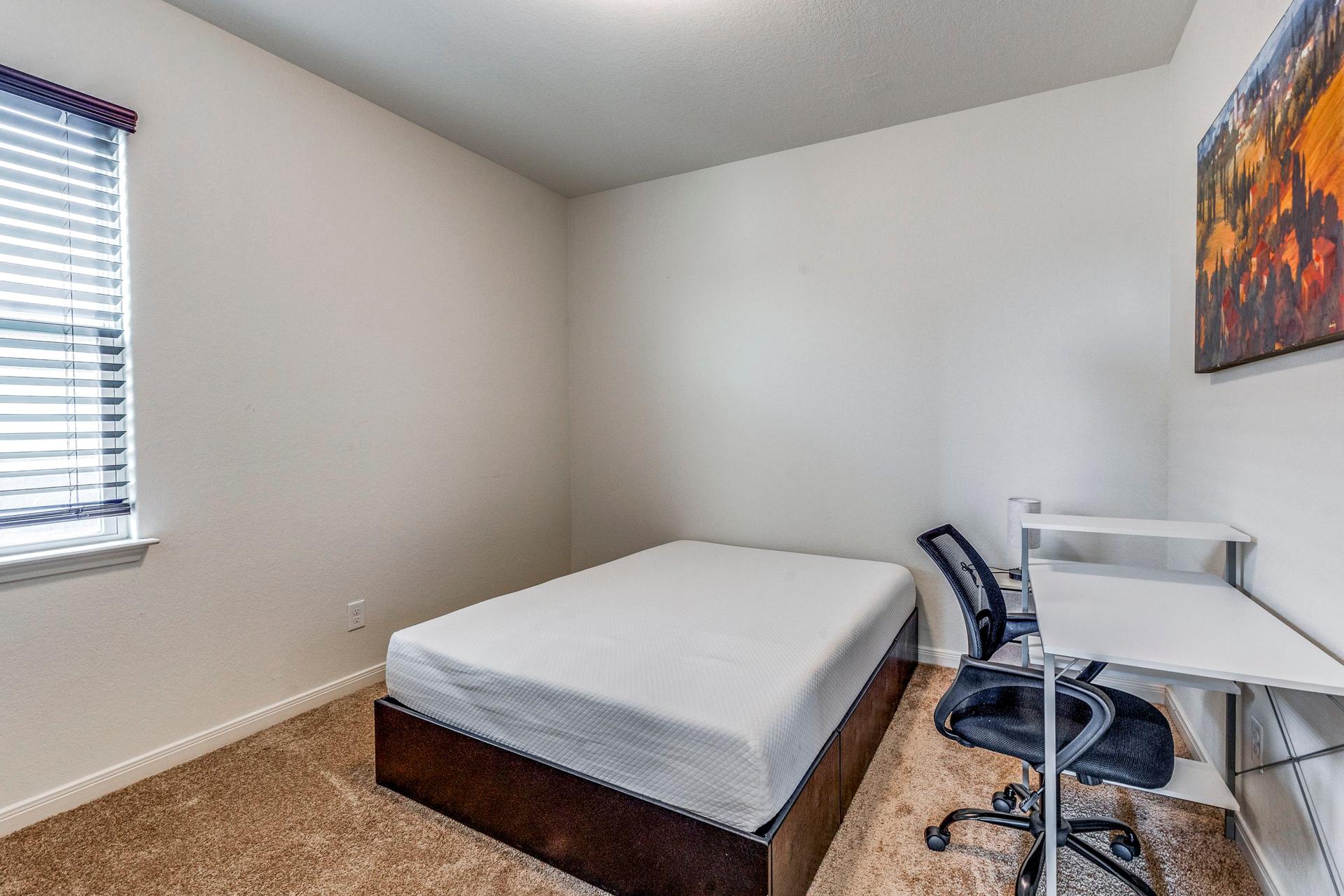 bedroom, detected:window blind, bed
