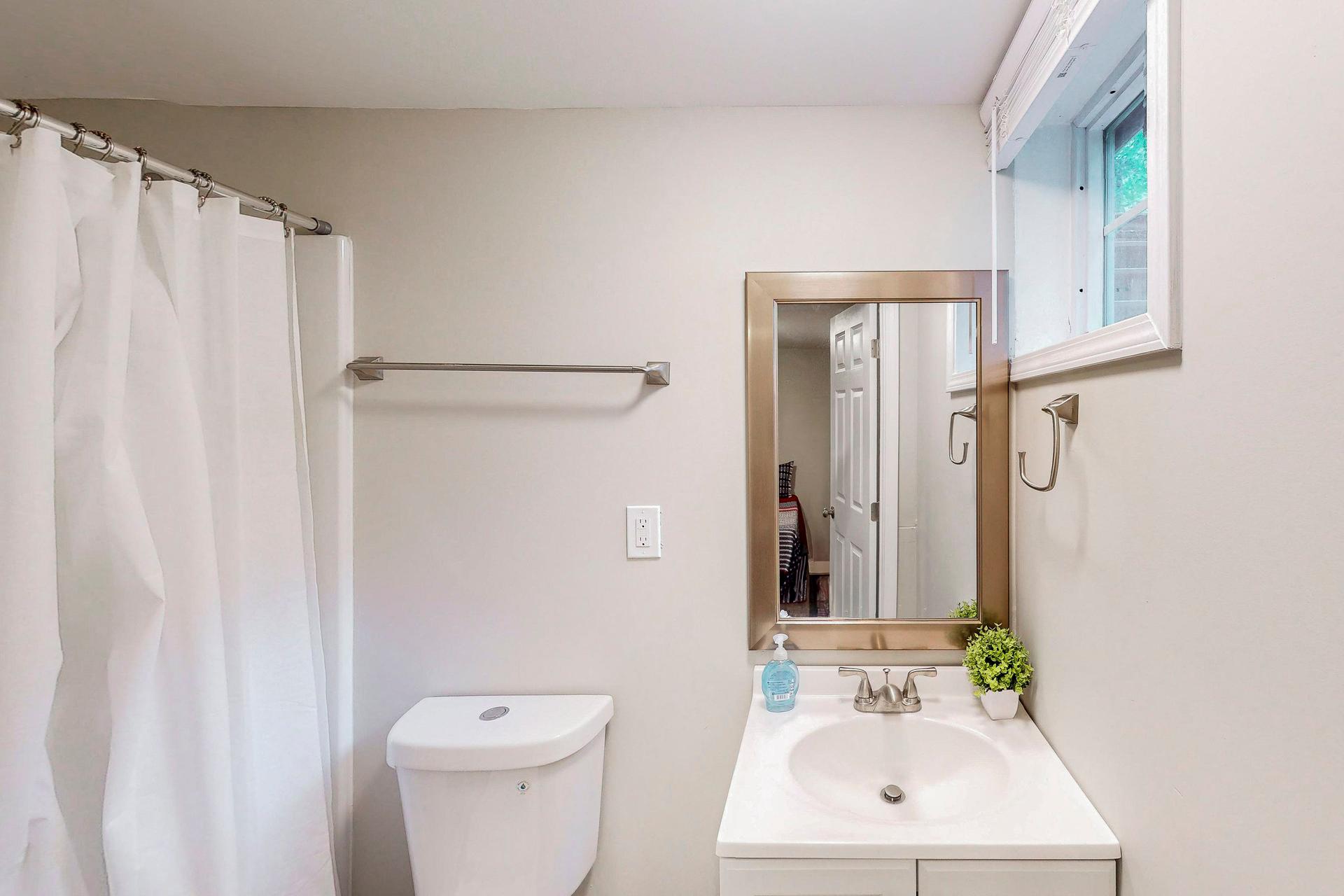 bathroom, detected:
