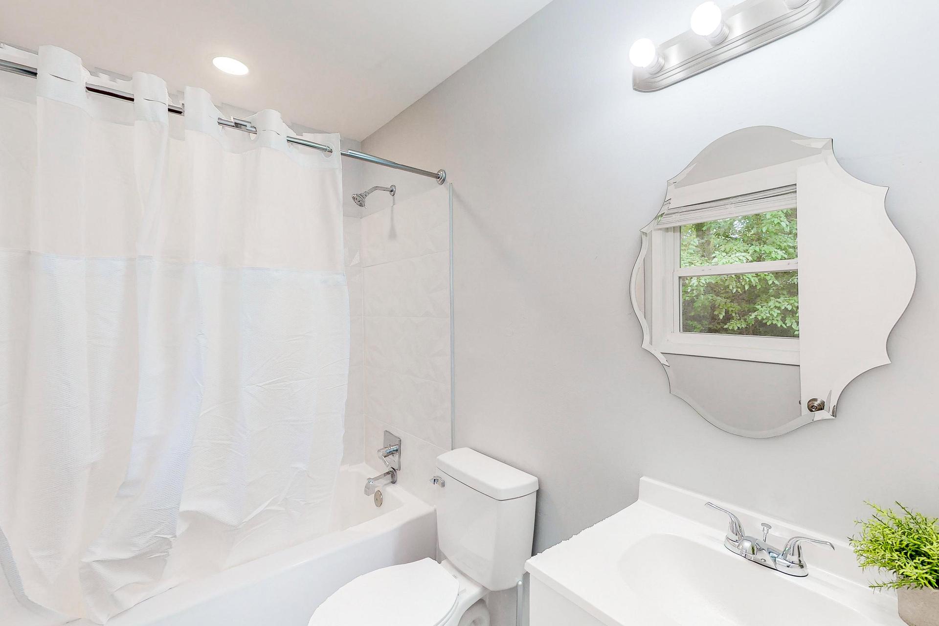 bathroom, detected:shower, bathtub