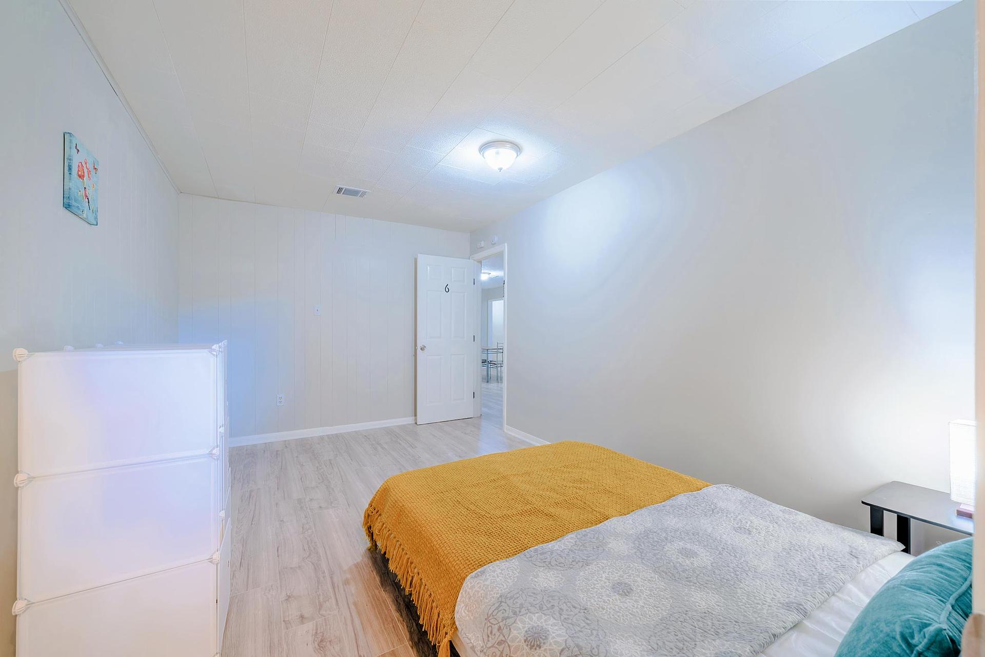 bedroom, detected: bed