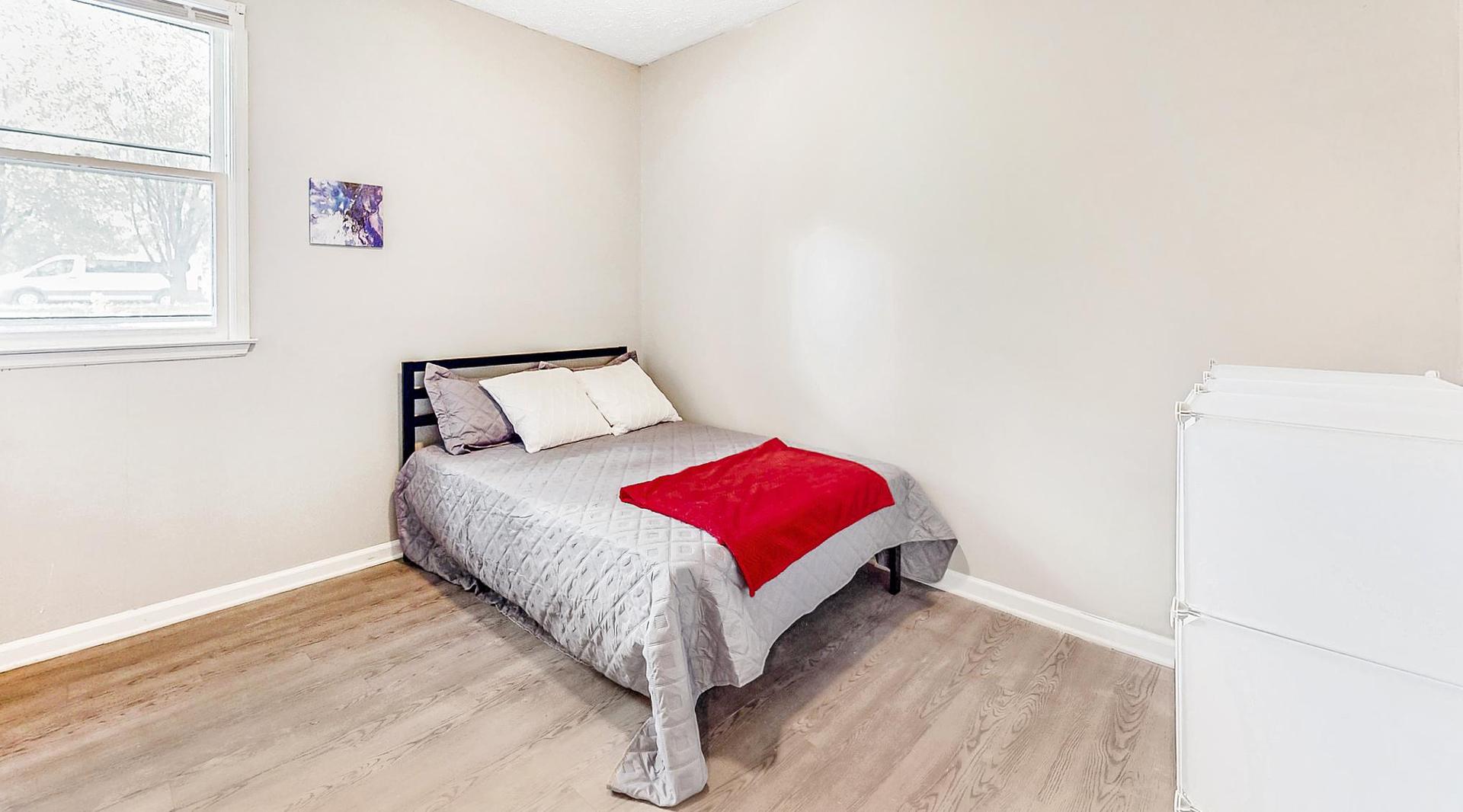 bedroom, detected: bed