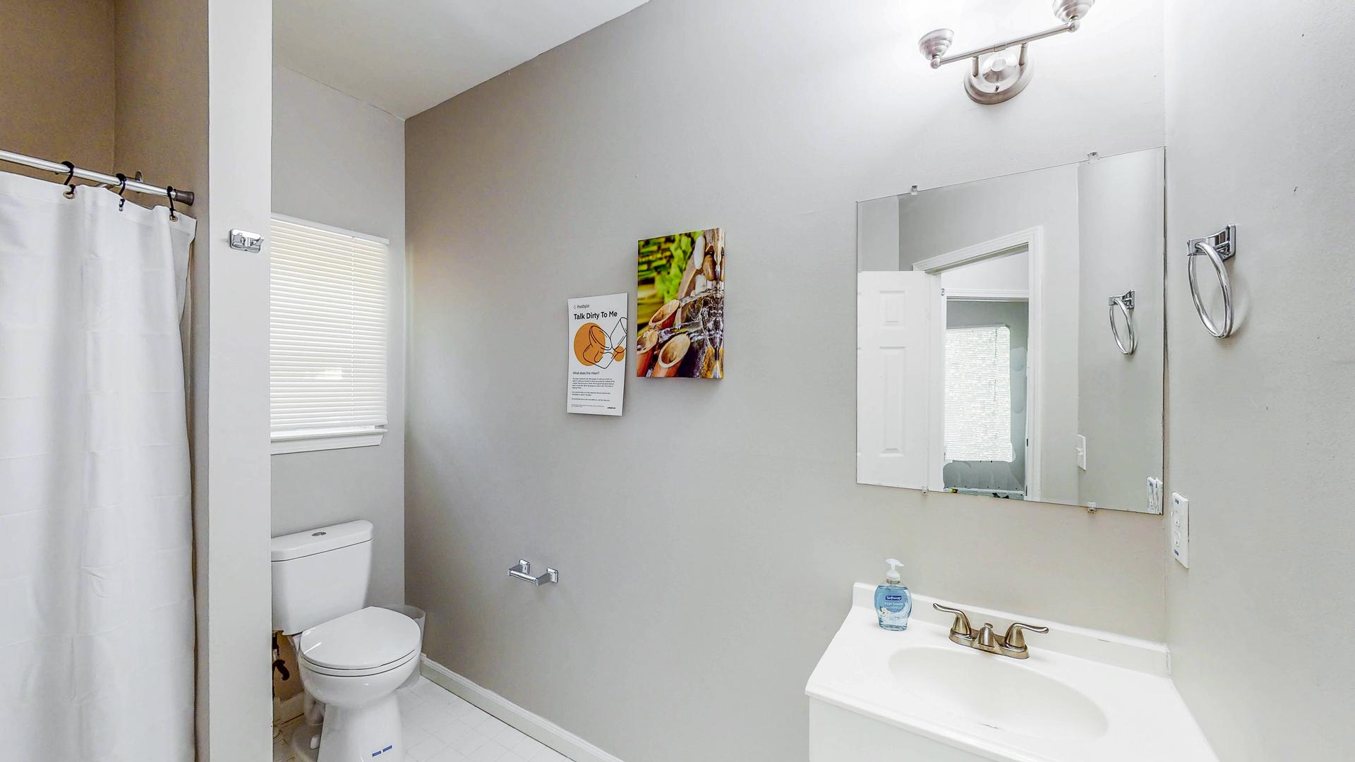 Bathroom(s)