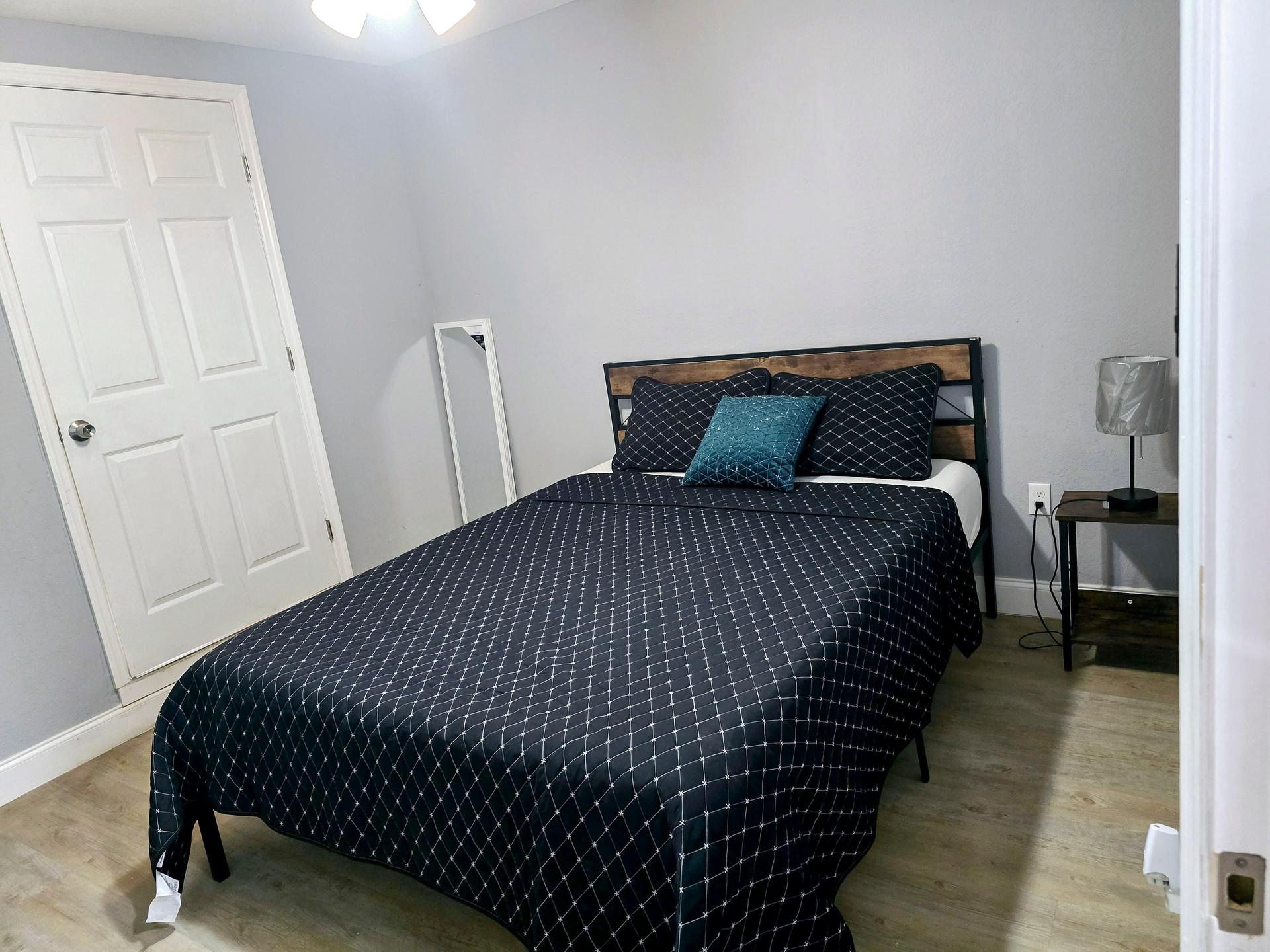 bedroom, detected:bed
