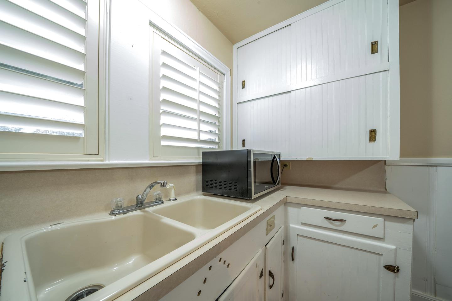 Common spaces including the kitchen
