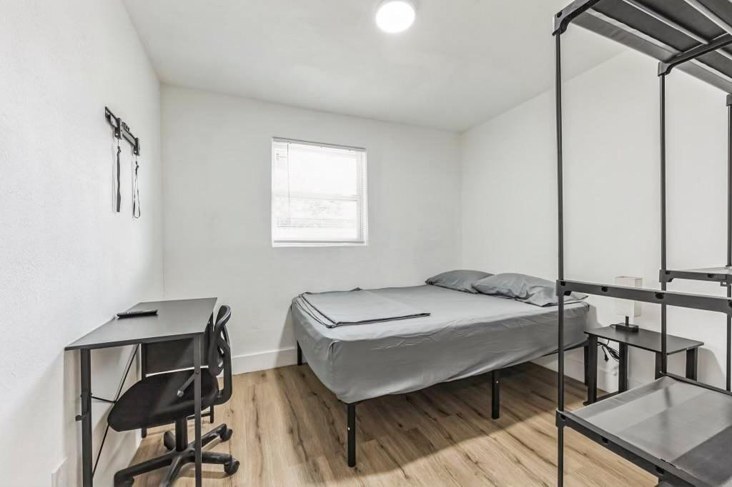 bedroom, detected:bed
