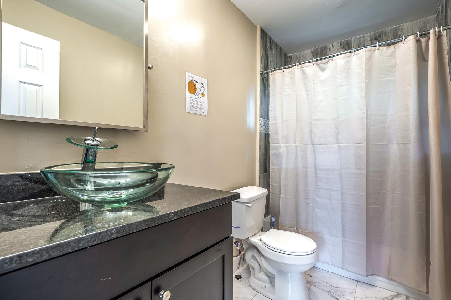 Bathroom(s)