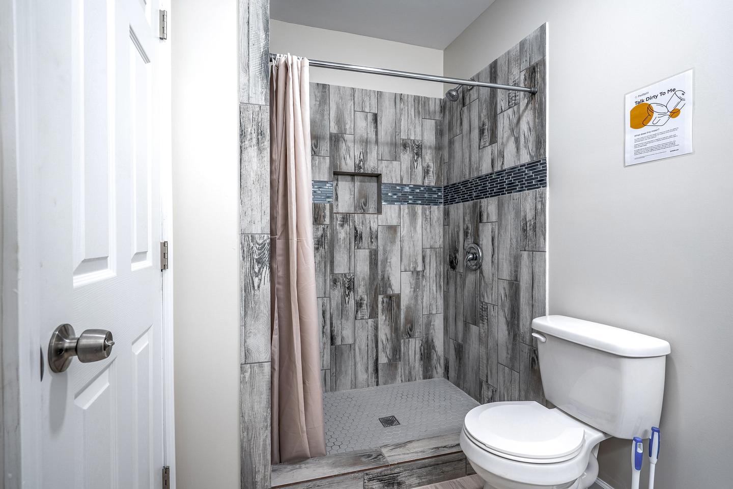 Bathroom(s)