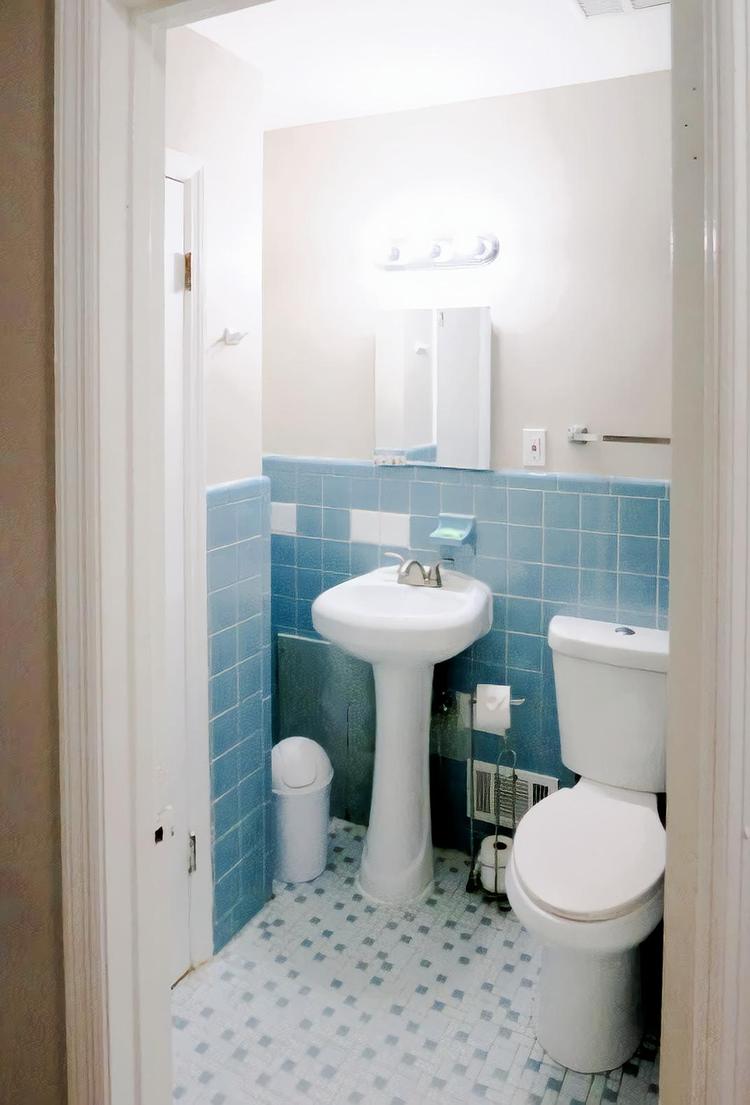 Bathroom(s)
