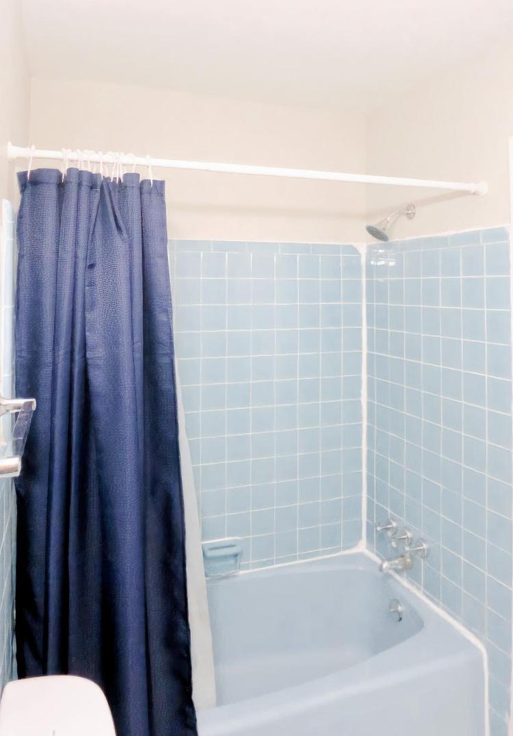 Bathroom(s)