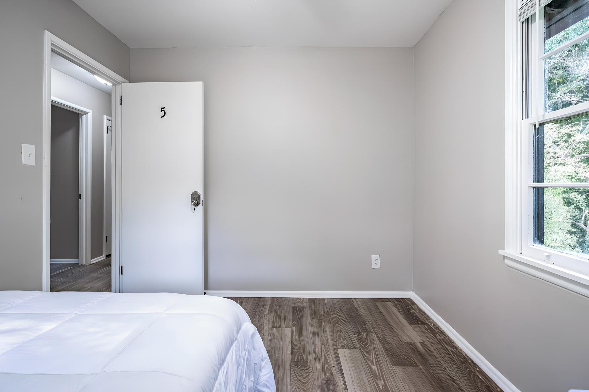 bedroom, detected:bed