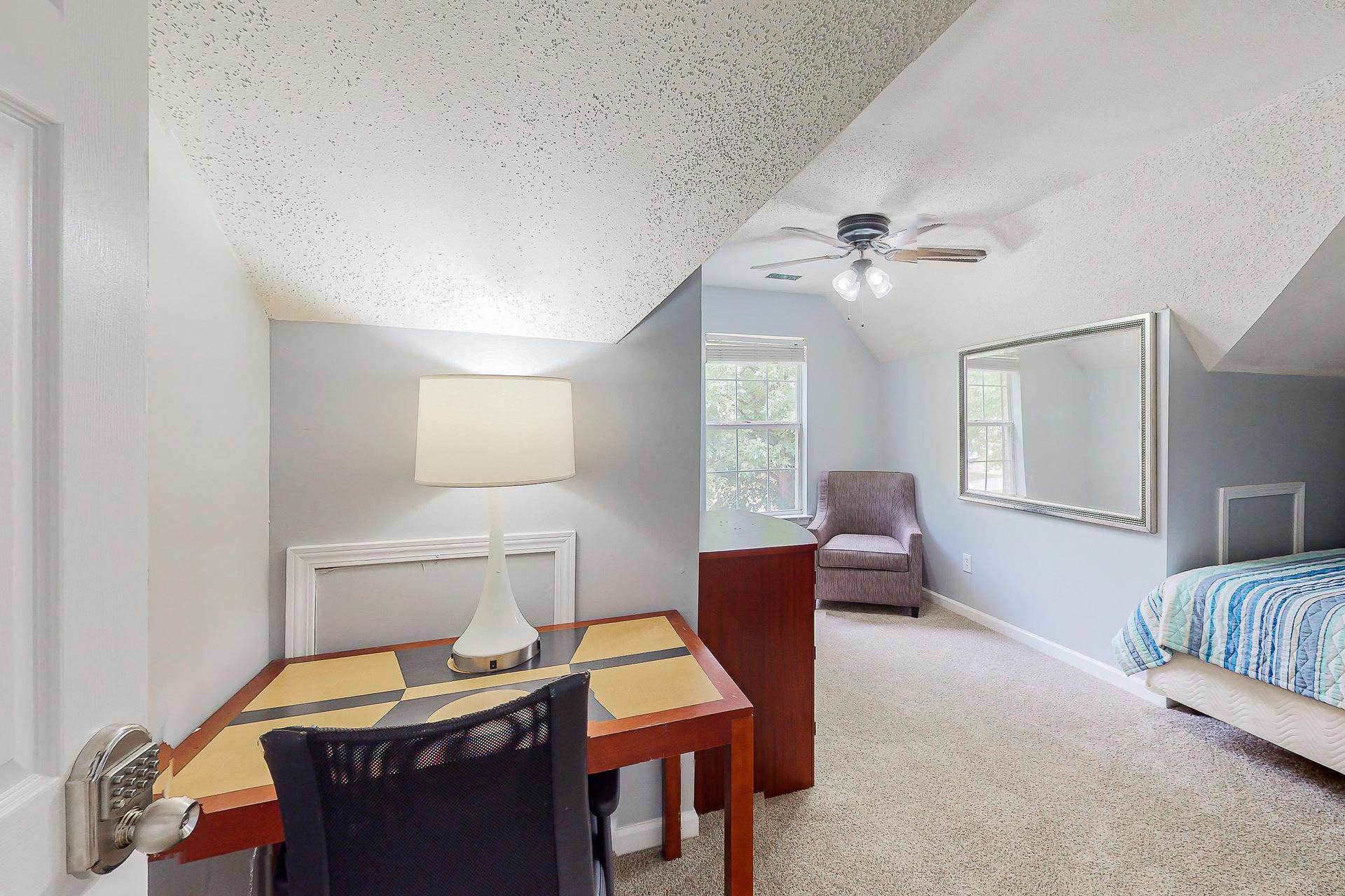 living_room, detected:ceiling fan, carpet