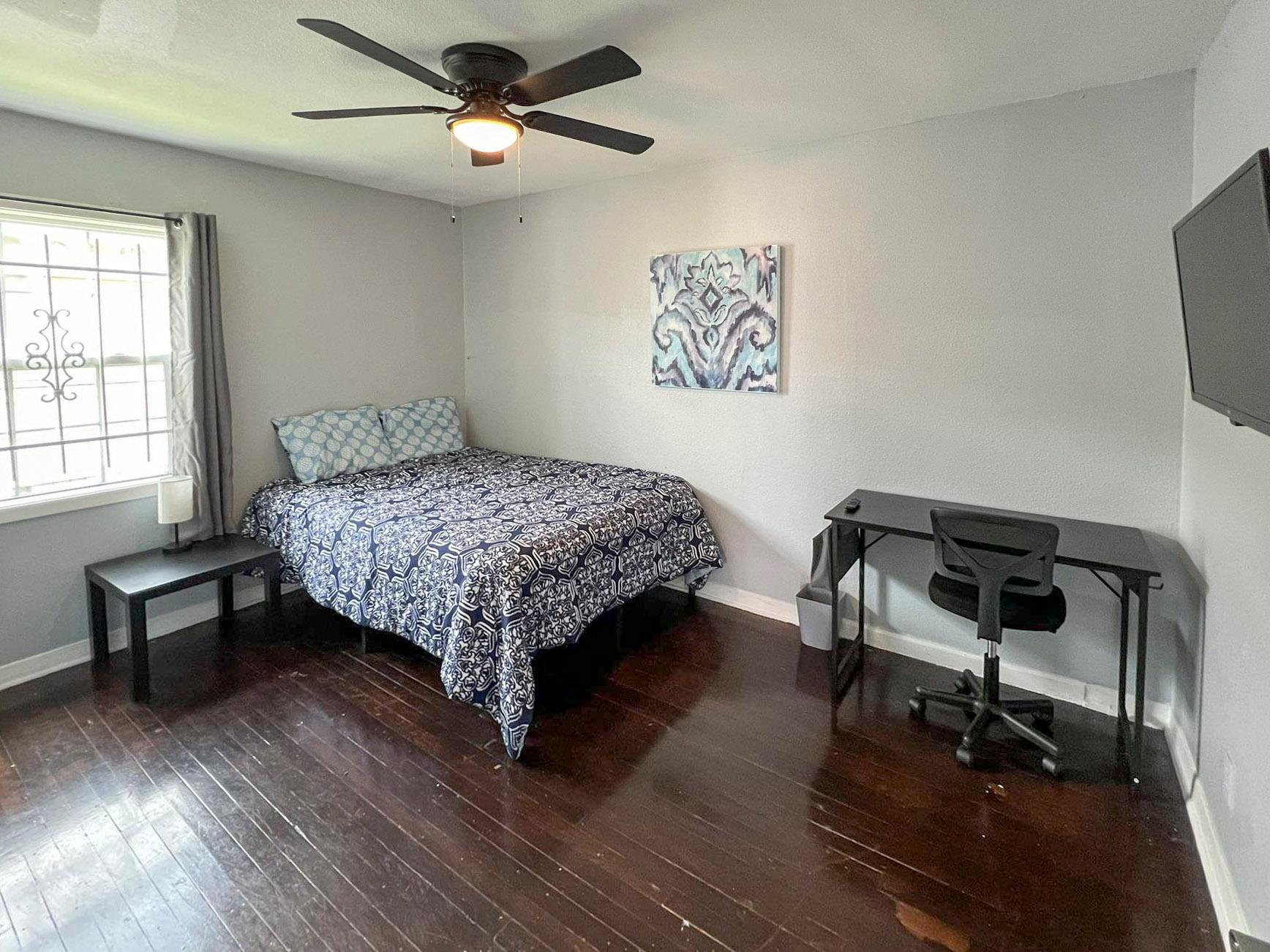 living_room, detected:ceiling fan, window blind