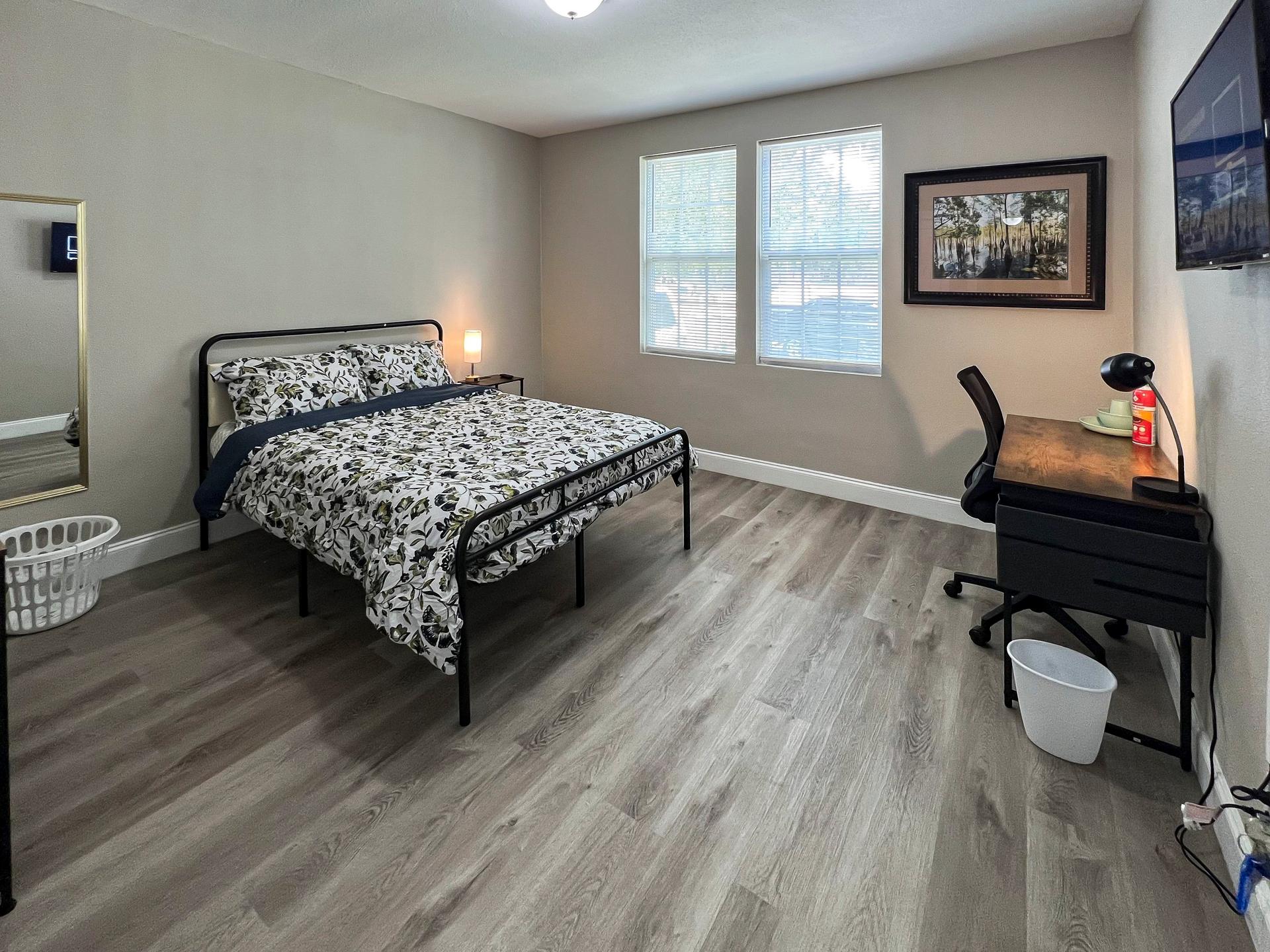 bedroom, detected:window blind, bed