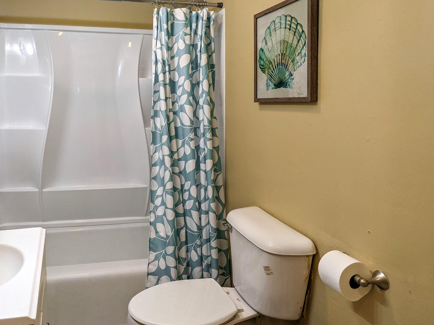 Bathroom(s)