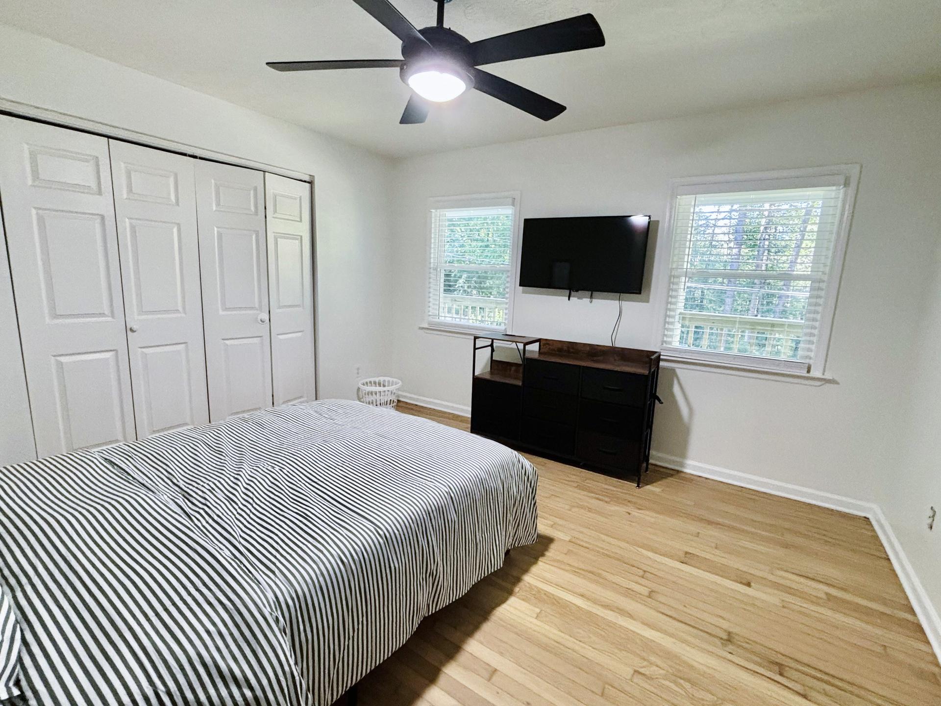 bedroom, detected:bed, ceiling fan, window blind