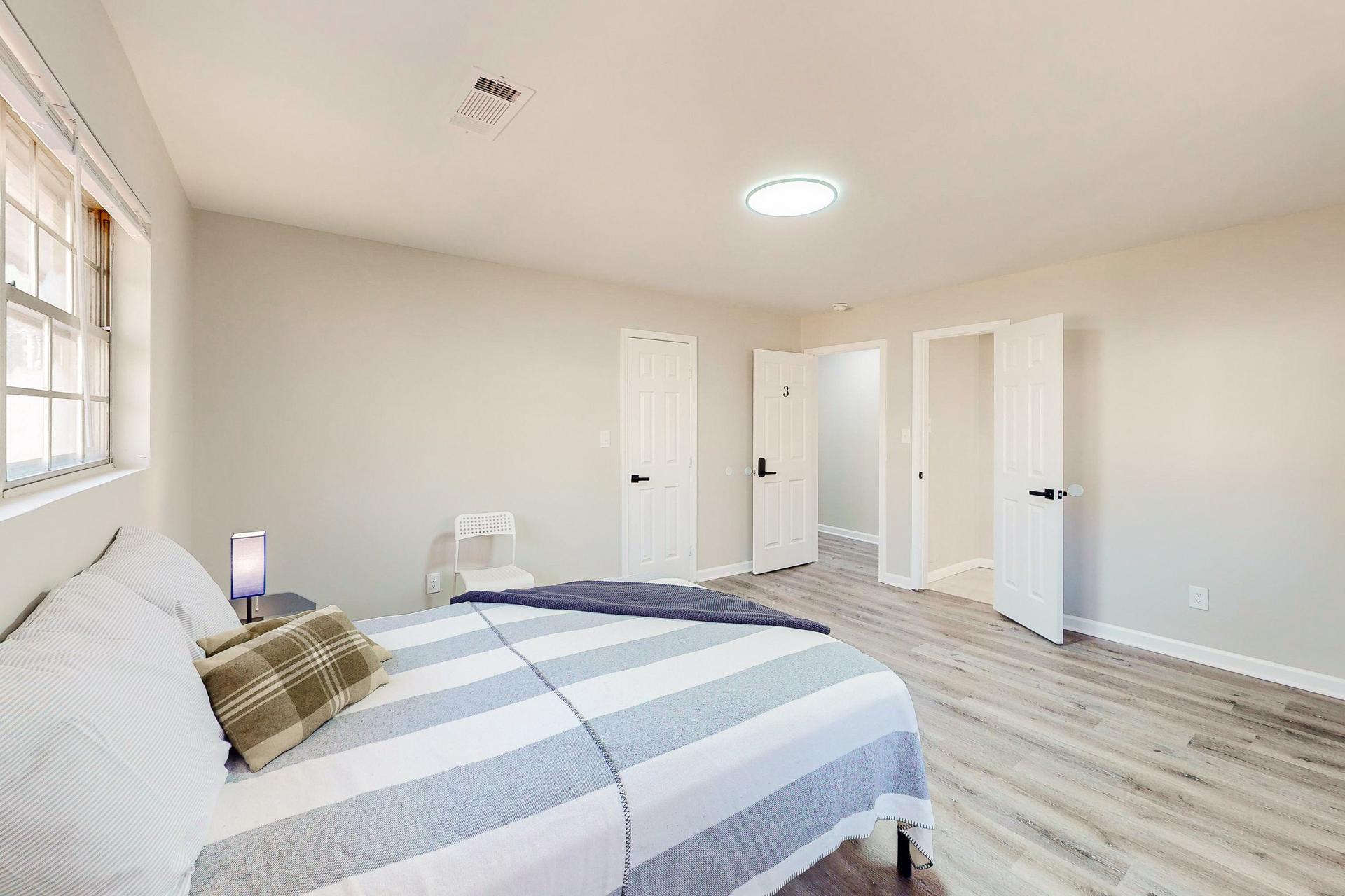 bedroom, detected:bed, ceiling fan