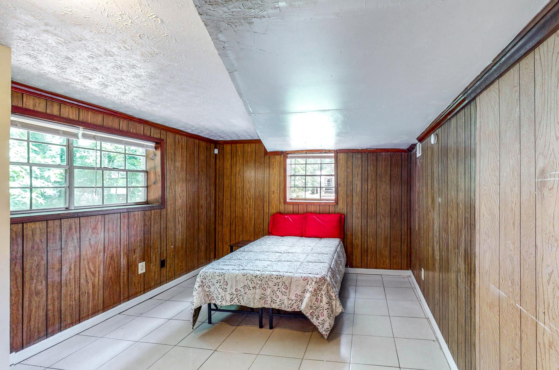 bedroom, detected: bed