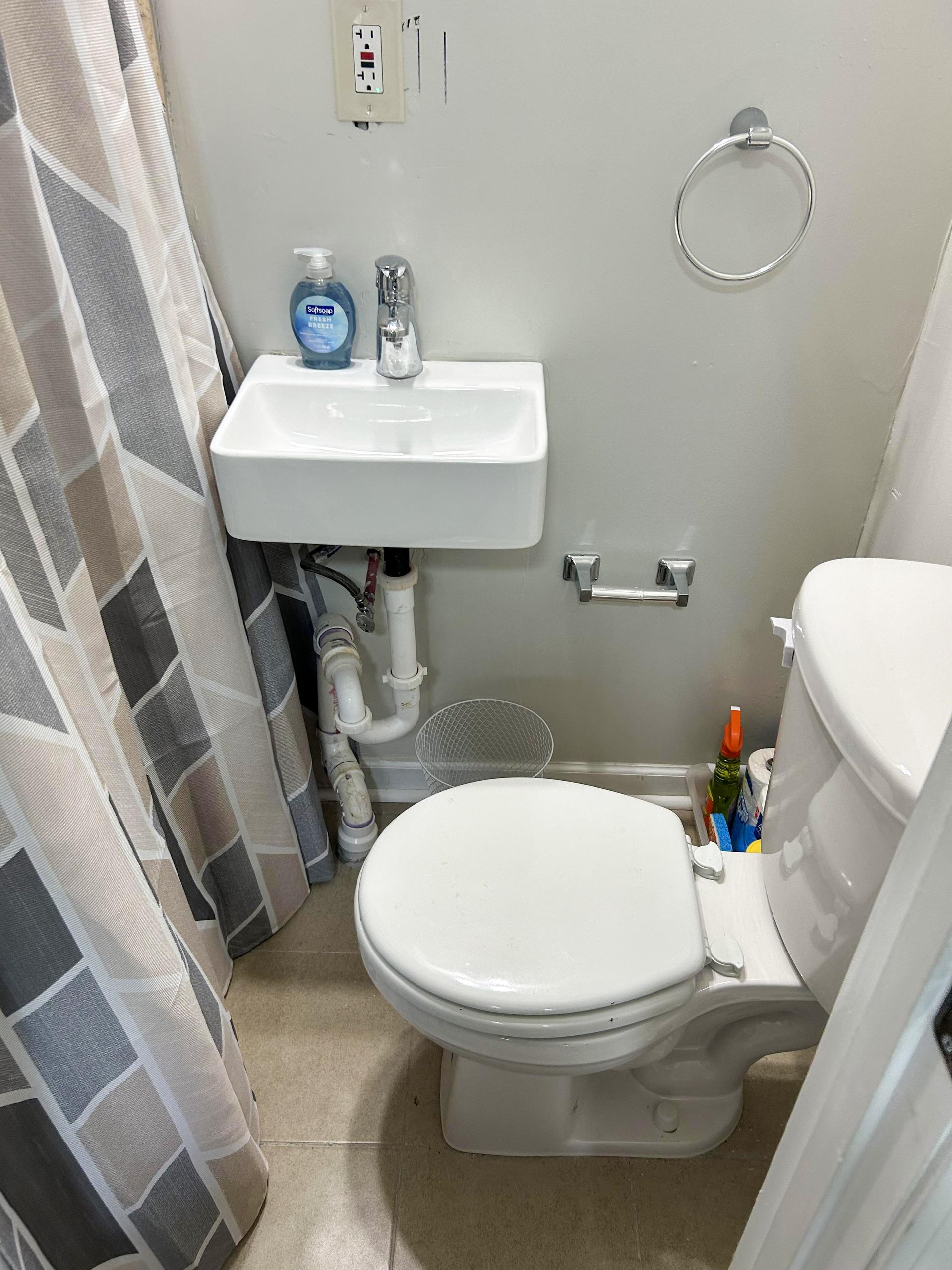 bathroom, detected: