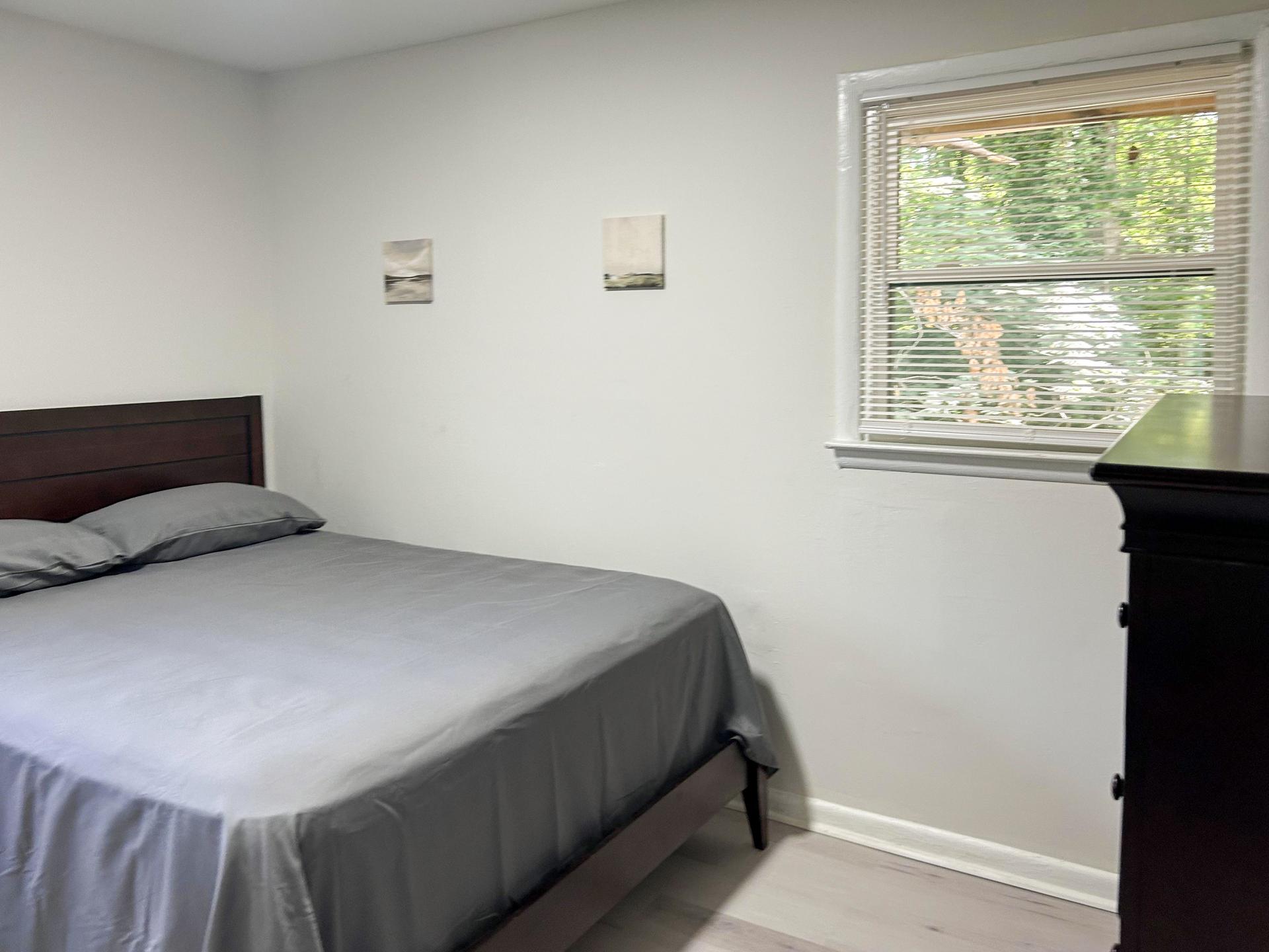 bedroom, detected:bed, window blind