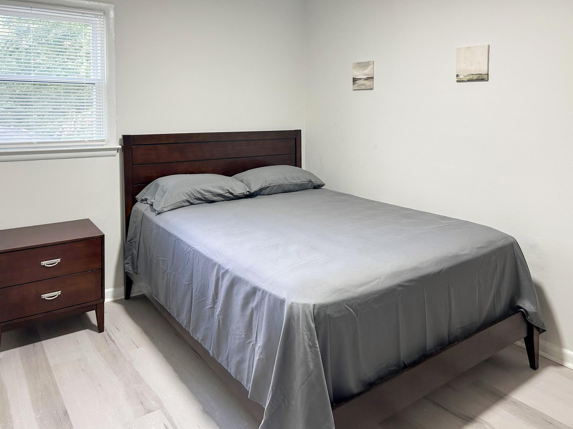 bedroom, detected:bed, window blind