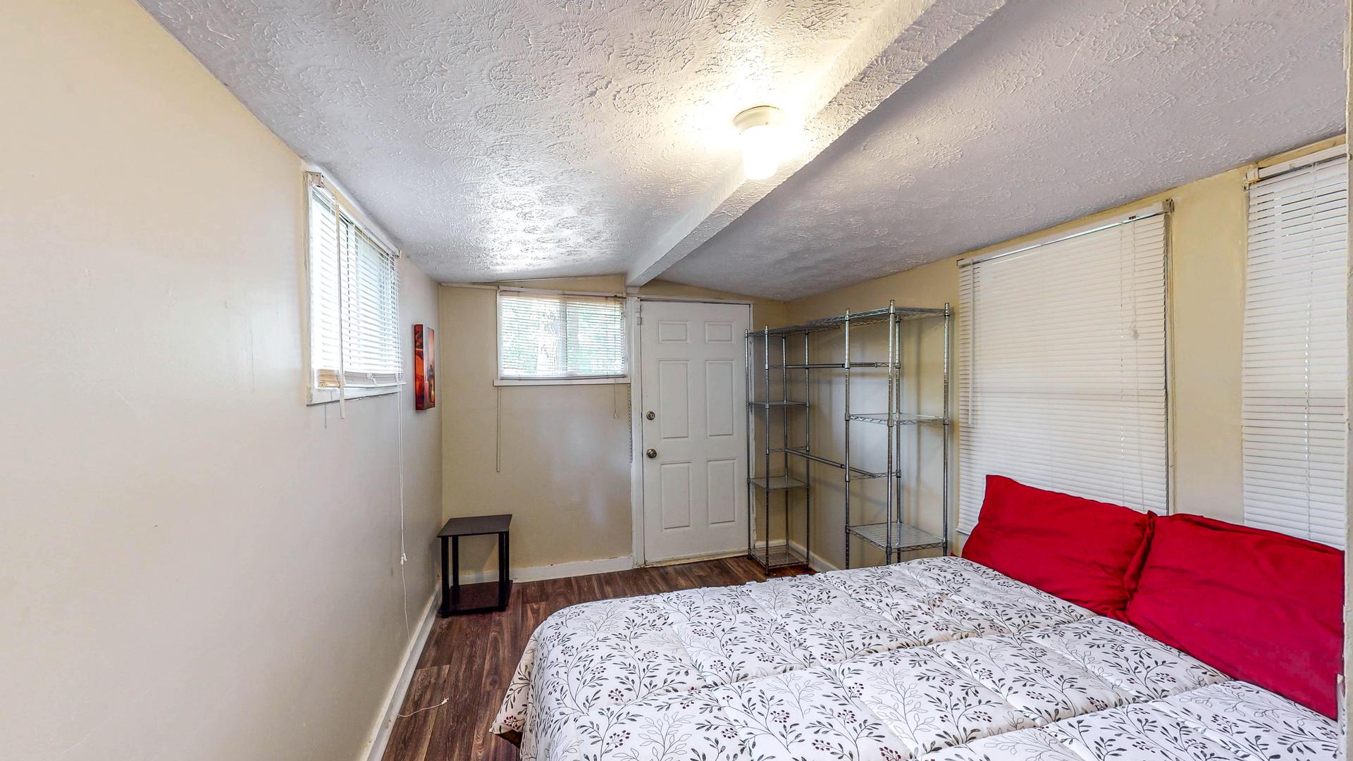 bedroom, detected: bed