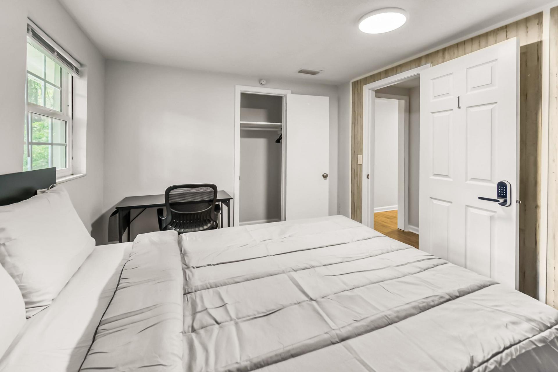 bedroom, detected:bed