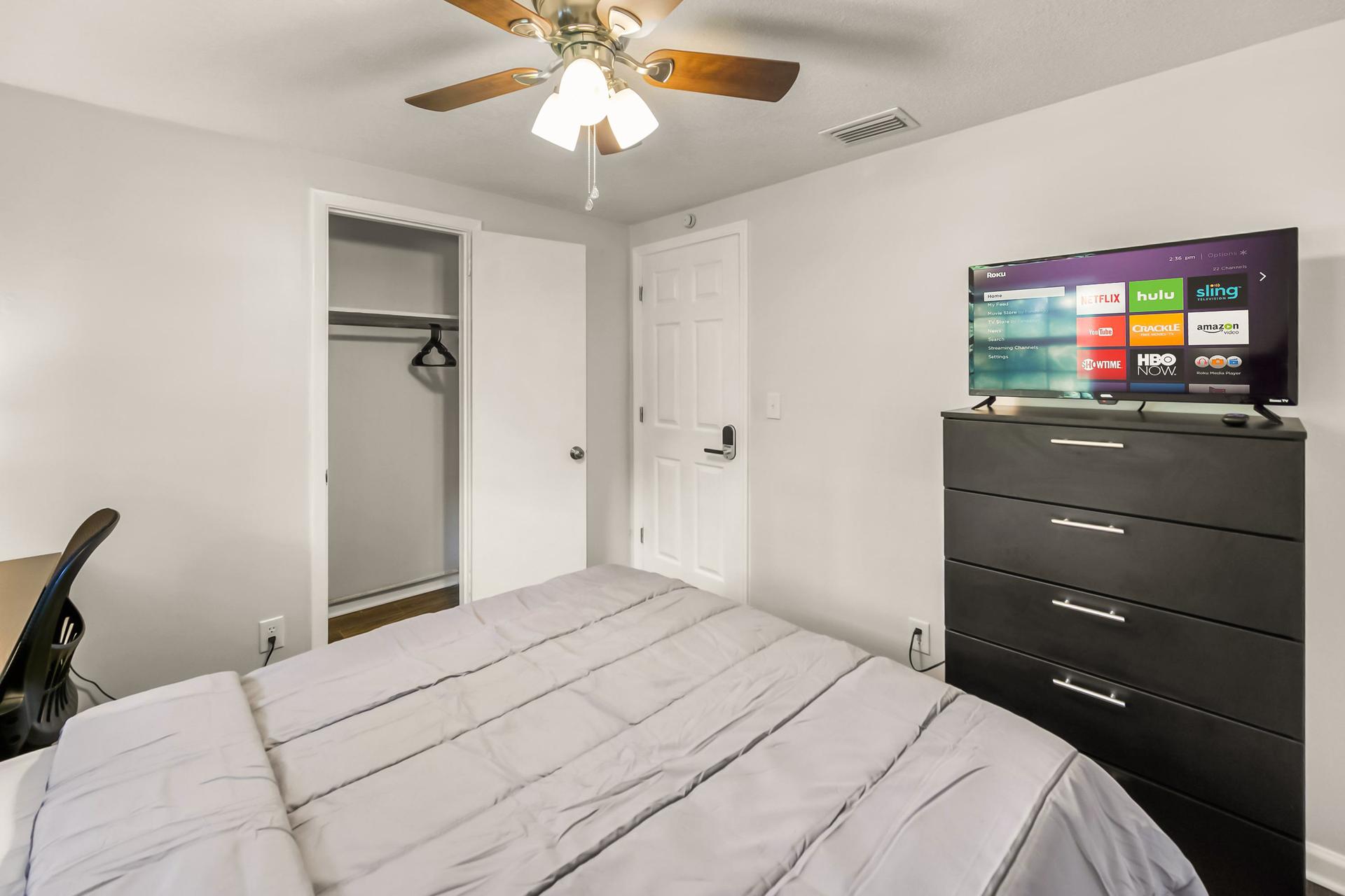 bedroom, detected:bed, ceiling fan