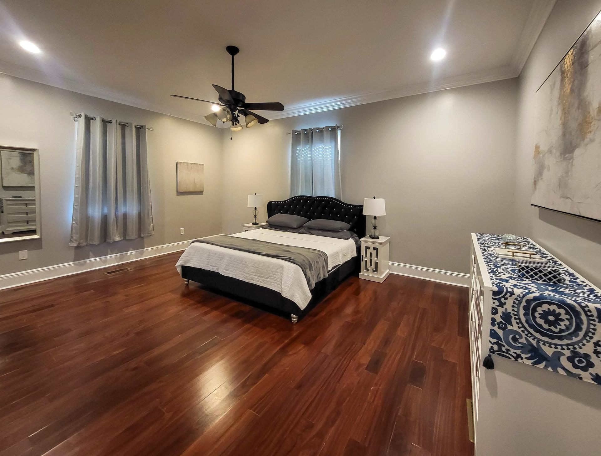 bedroom, detected:ceiling fan, bed