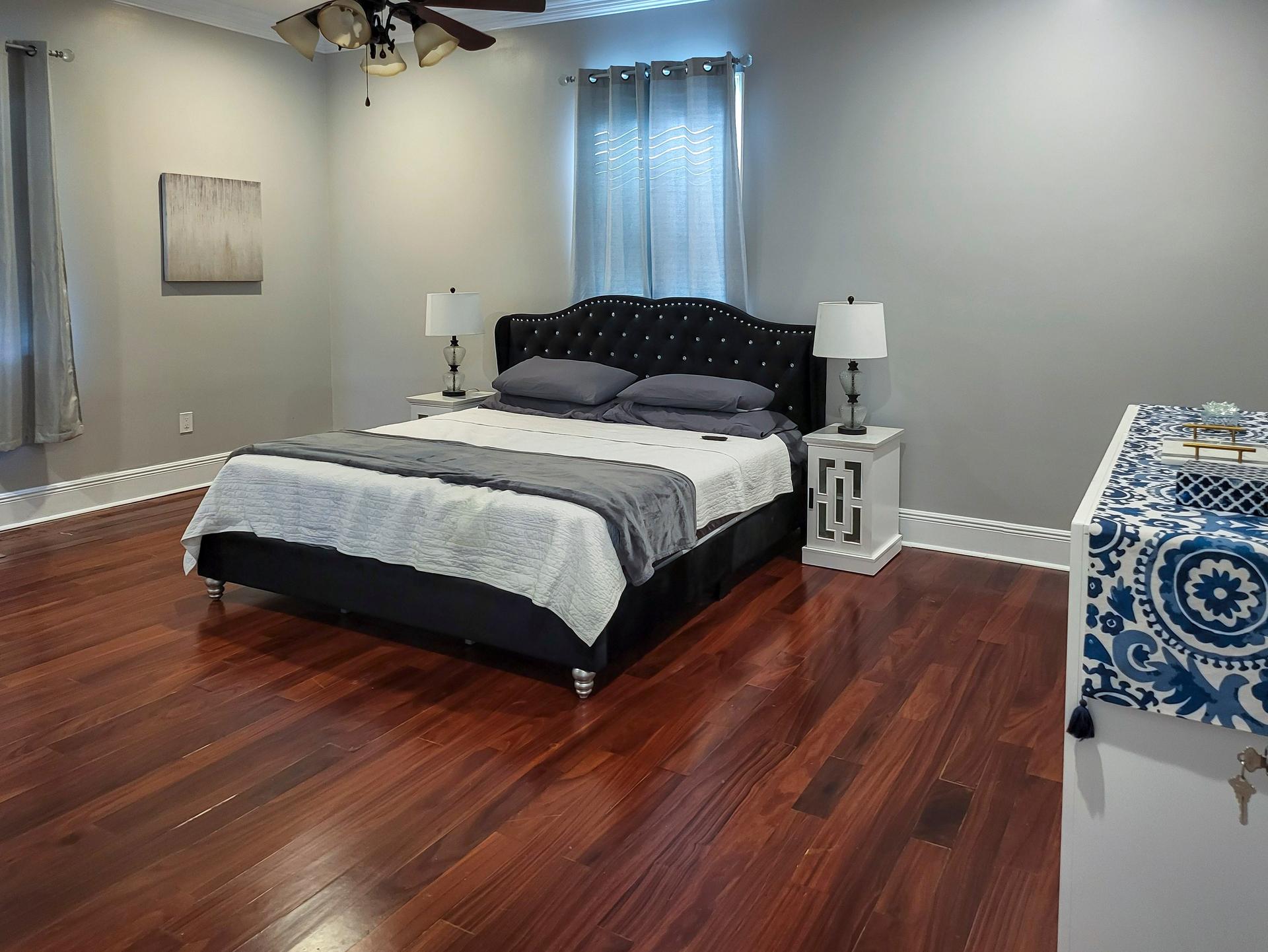 bedroom, detected:ceiling fan, bed