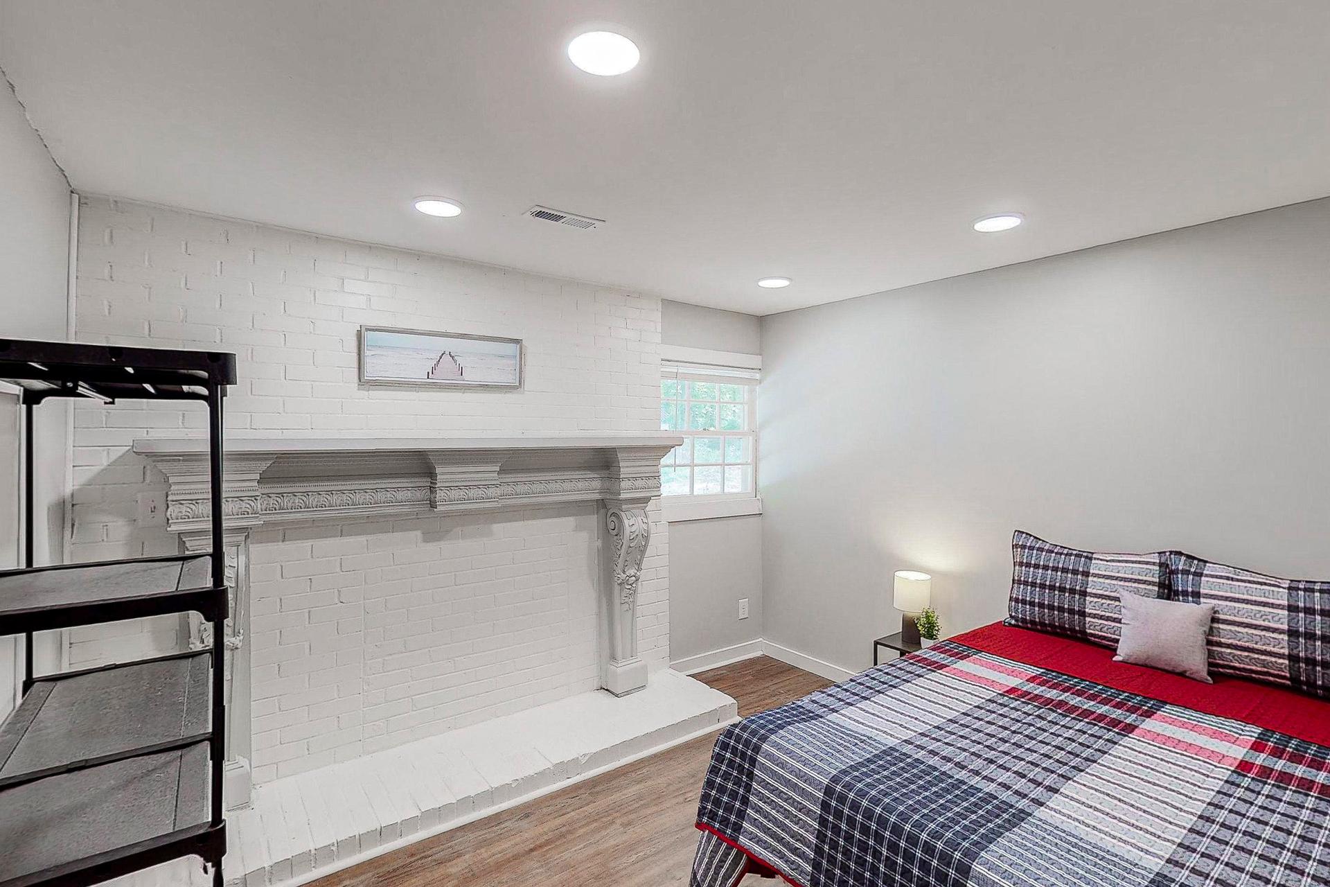 bedroom, detected:bed