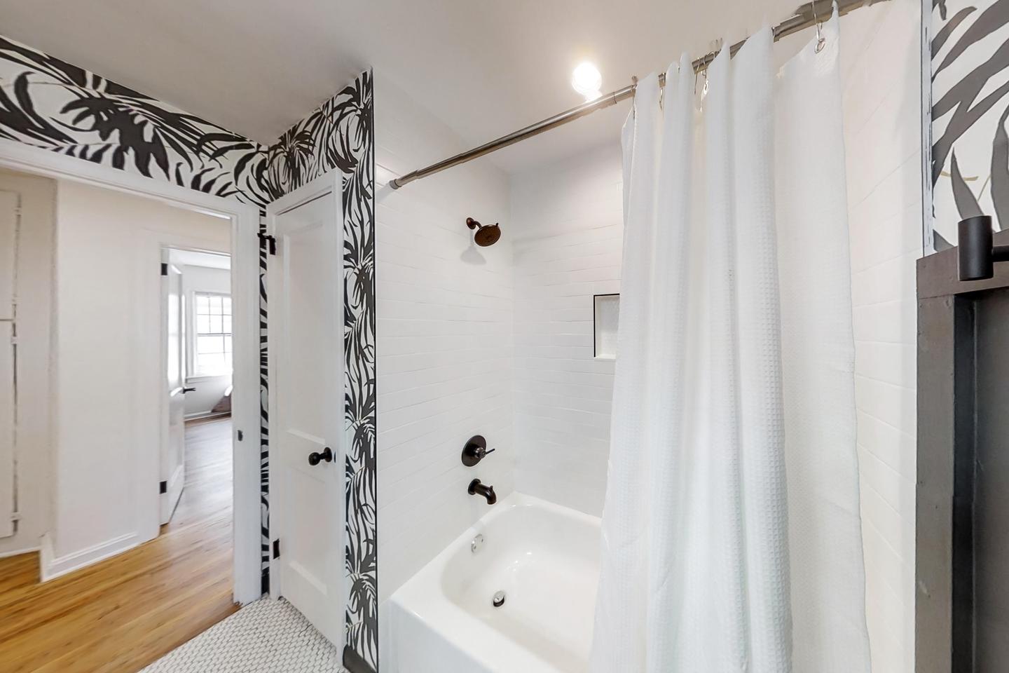 Bathroom(s)