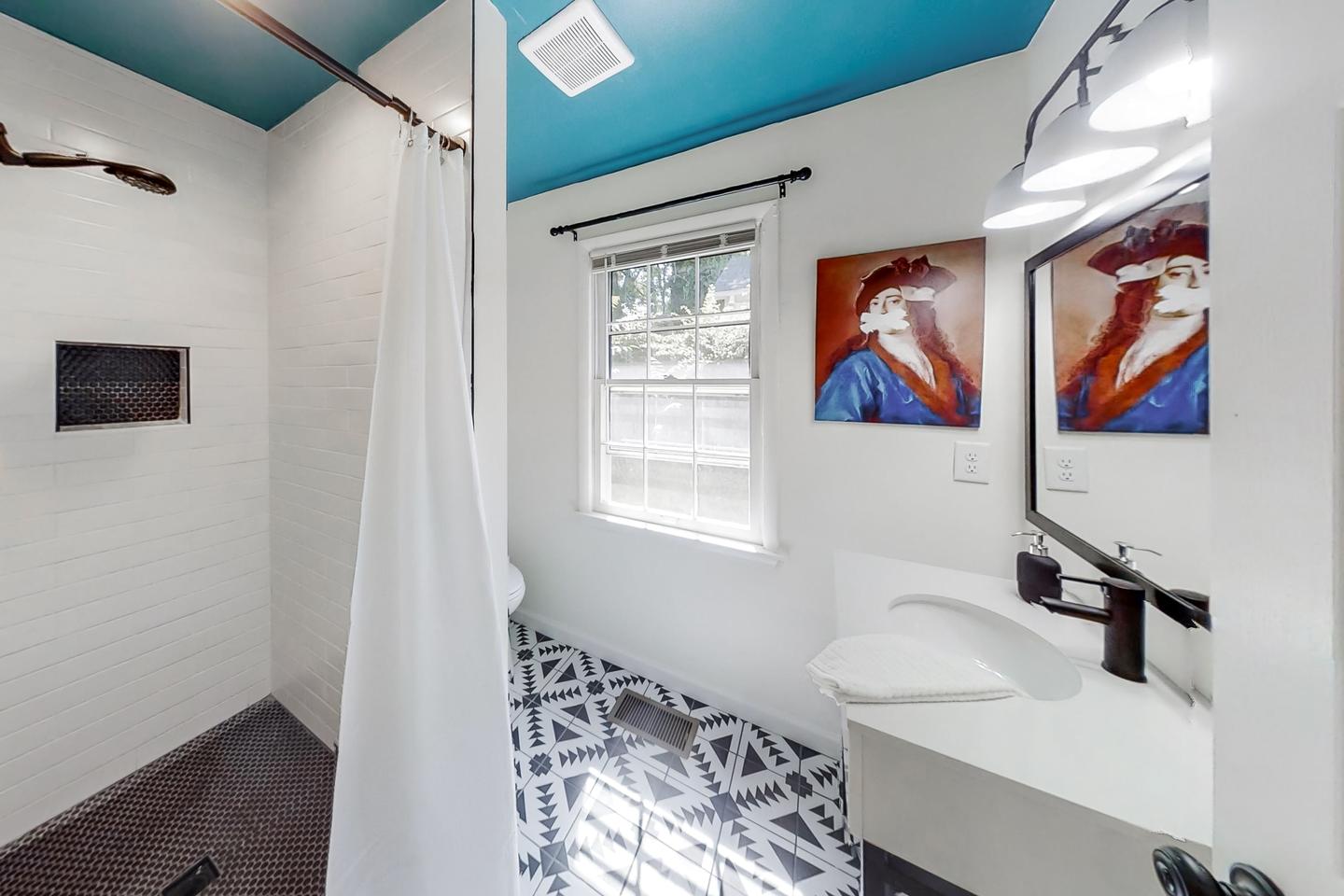 Bathroom(s)