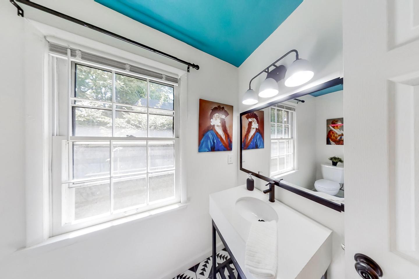 Bathroom(s)