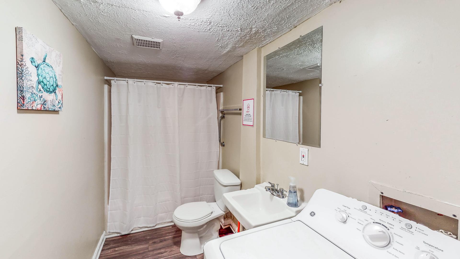 Bathroom(s)