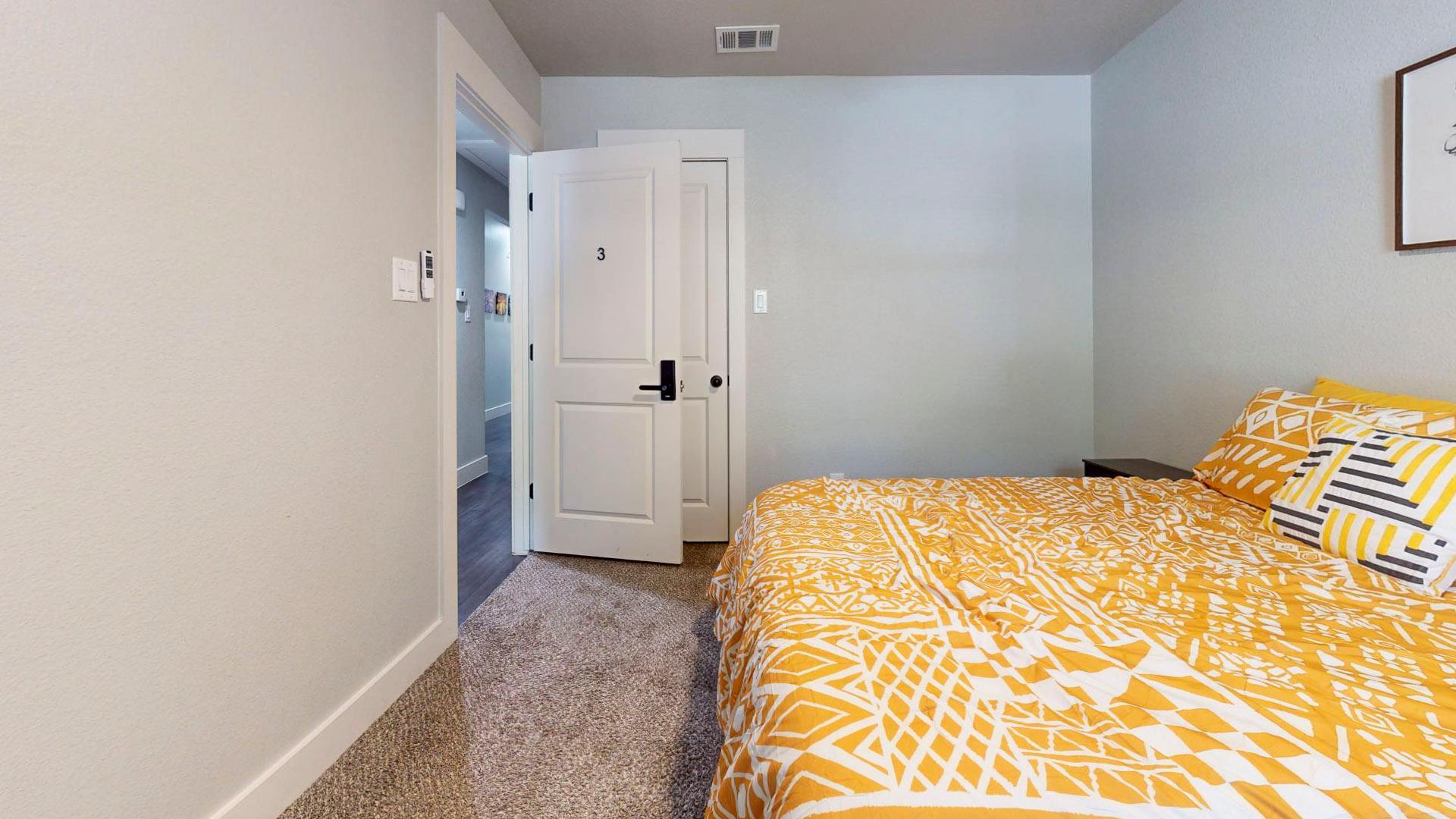 bedroom, detected:bed