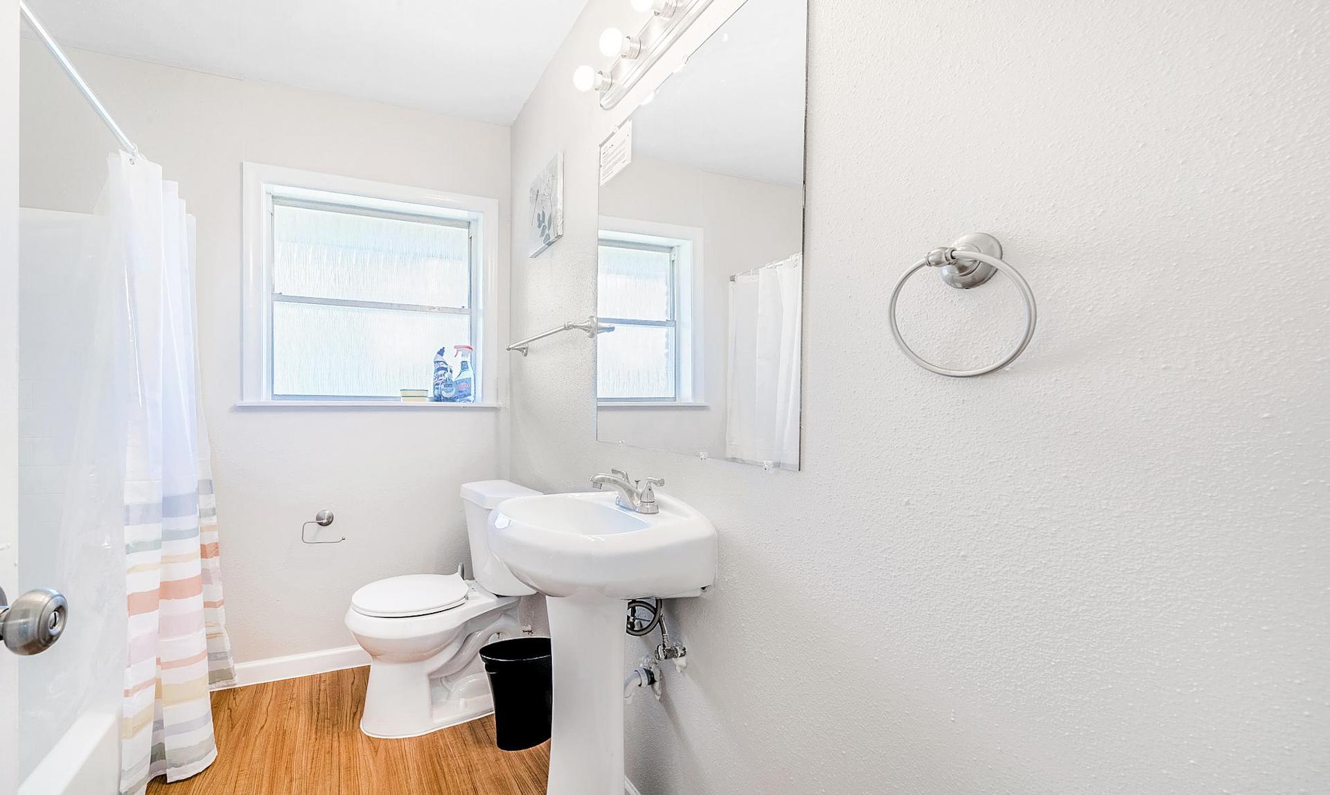 bathroom, detected: toilet