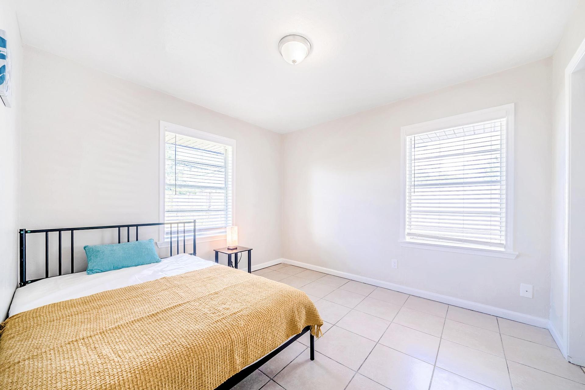 bedroom, detected: bed