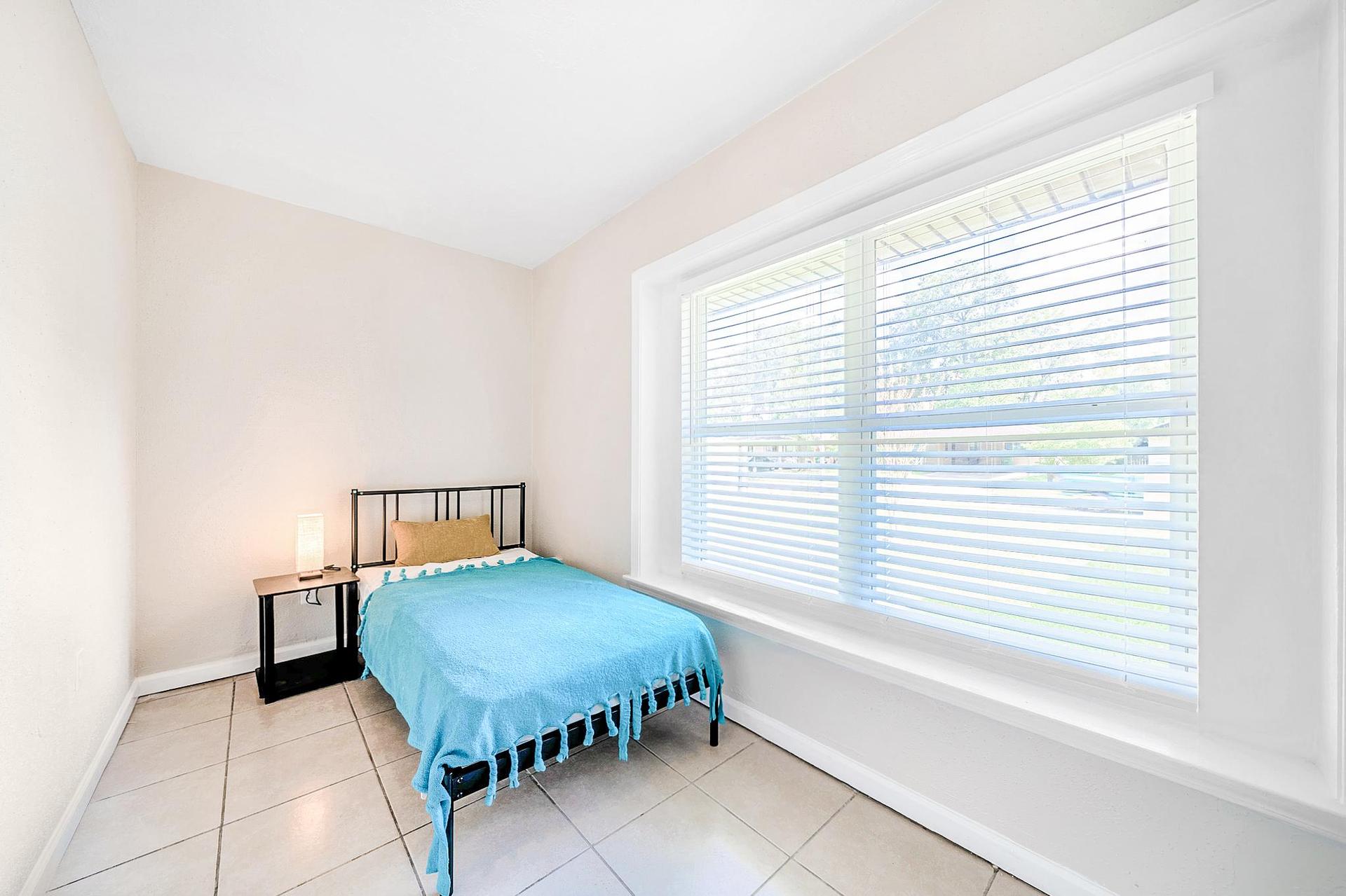 bedroom, detected: bed