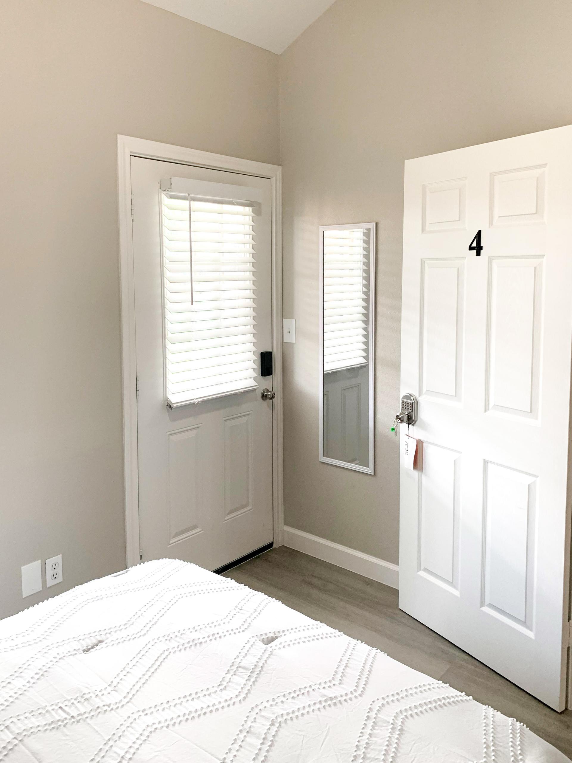 bedroom, detected:bed, window blind