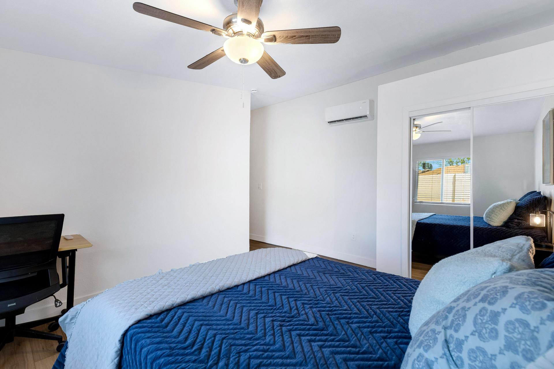 bedroom, detected:ceiling fan, window blind, bed