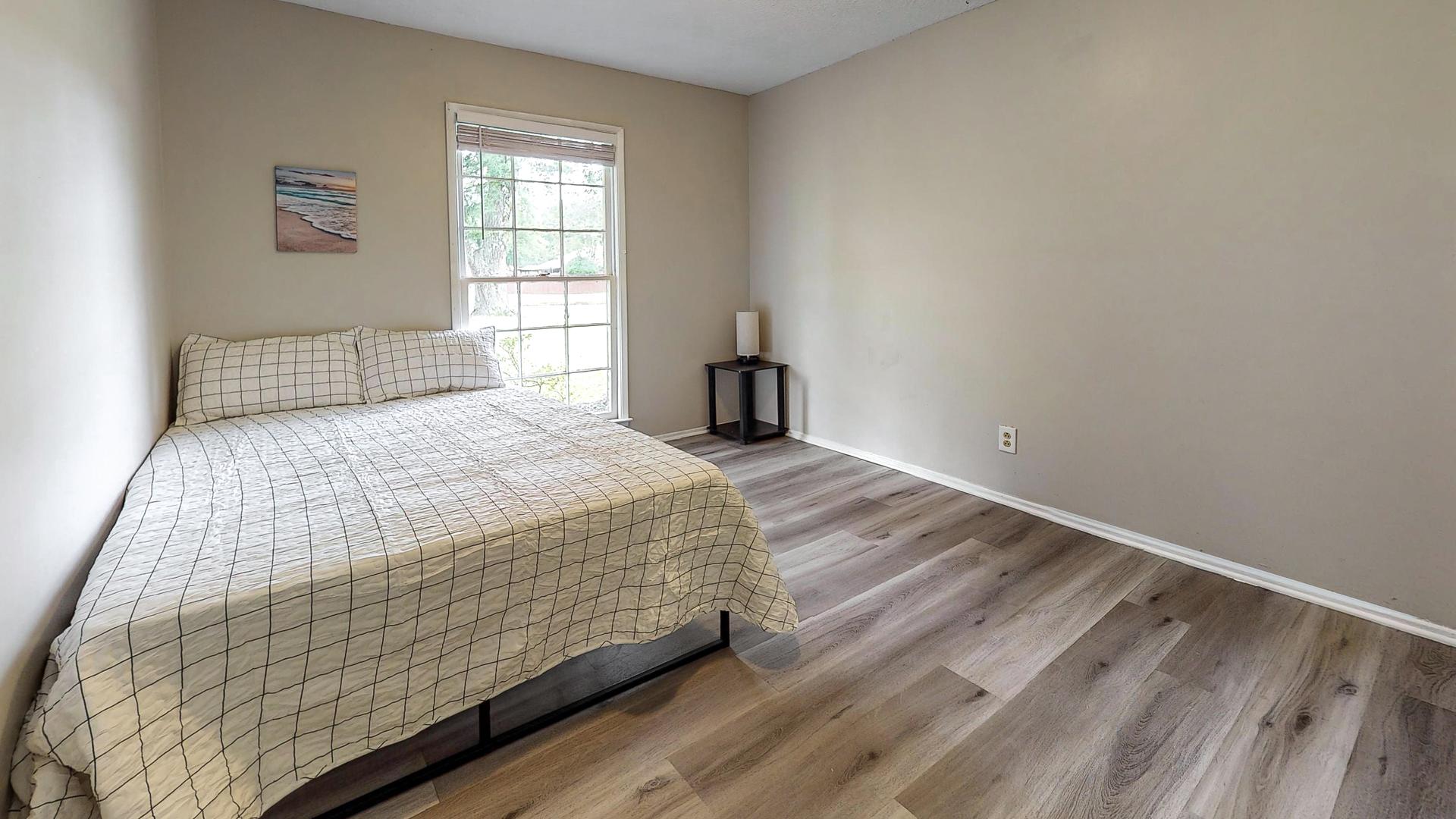 bedroom, detected: bed, window blind