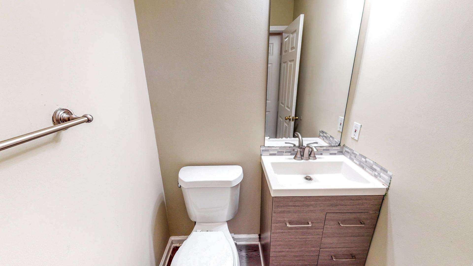 Bathroom(s)