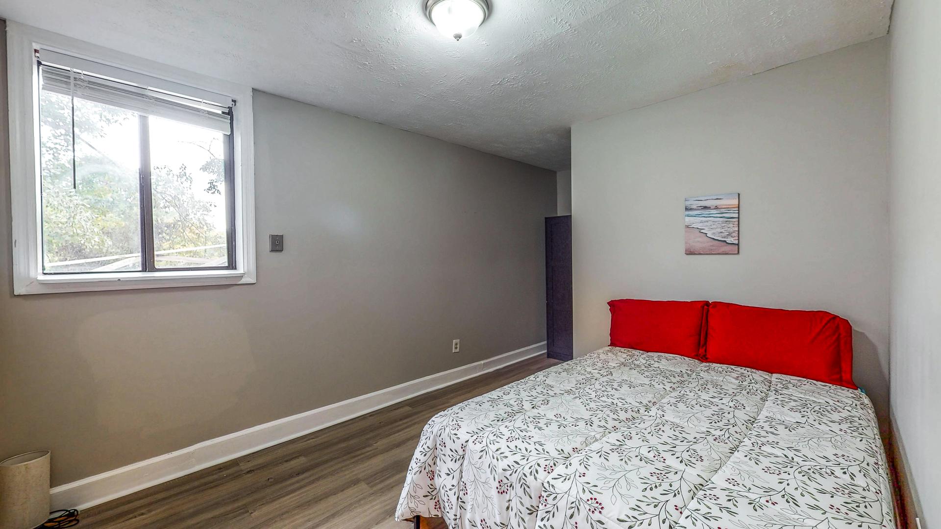 bedroom, detected: bed