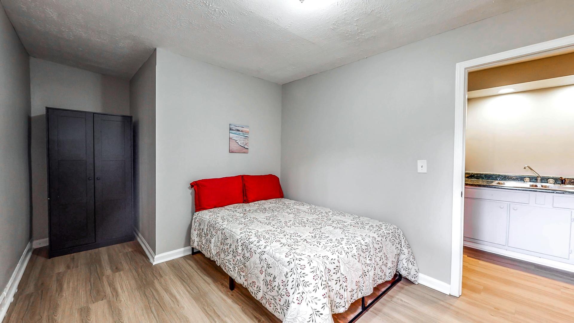 bedroom, detected: bed