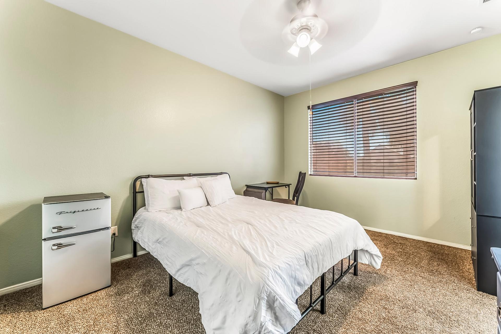 bedroom, detected:bed, window blind