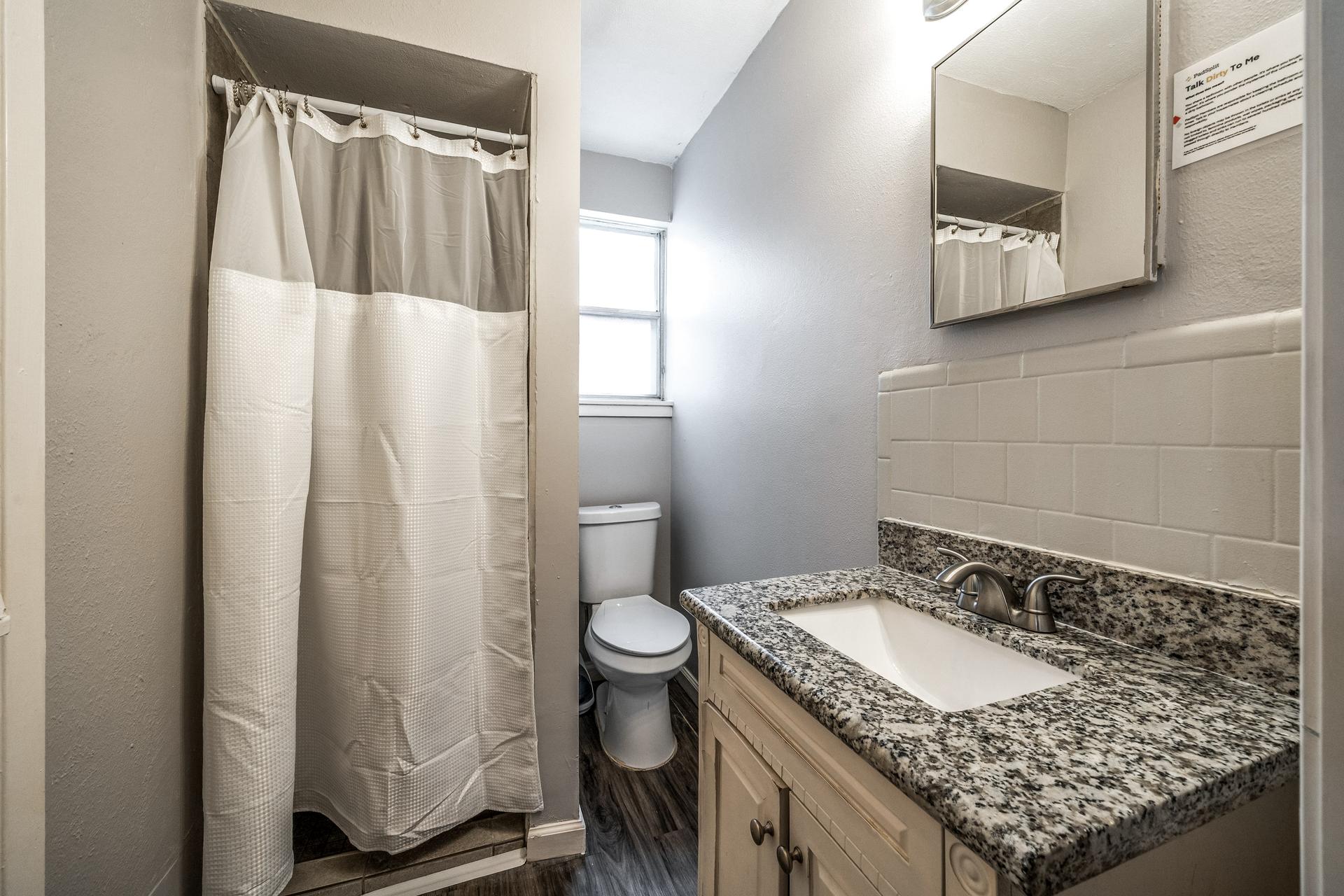 bathroom, detected: bathtub